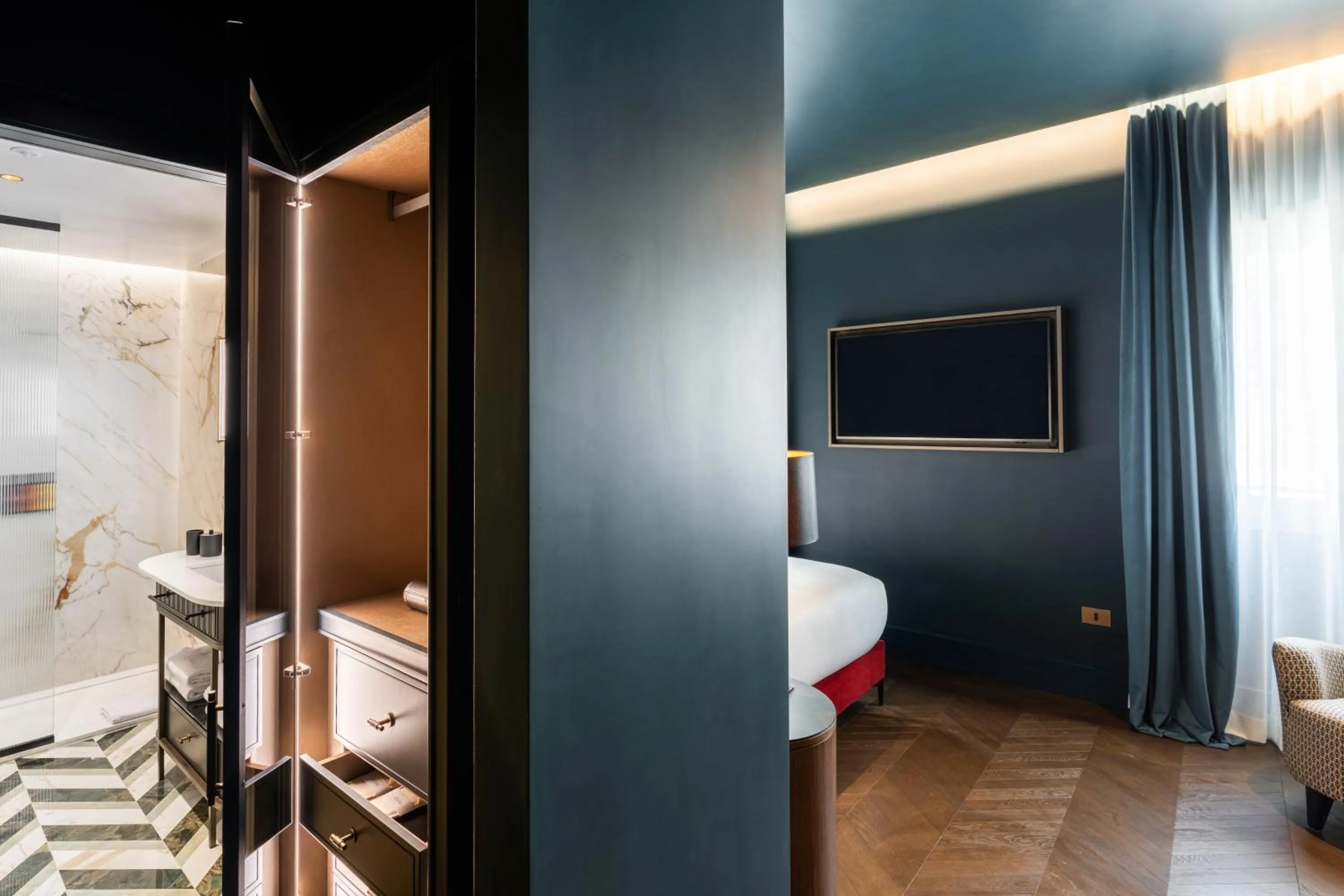 Bathroom, Bed in The Goethe Hotel - Small Luxury Hotels of the World