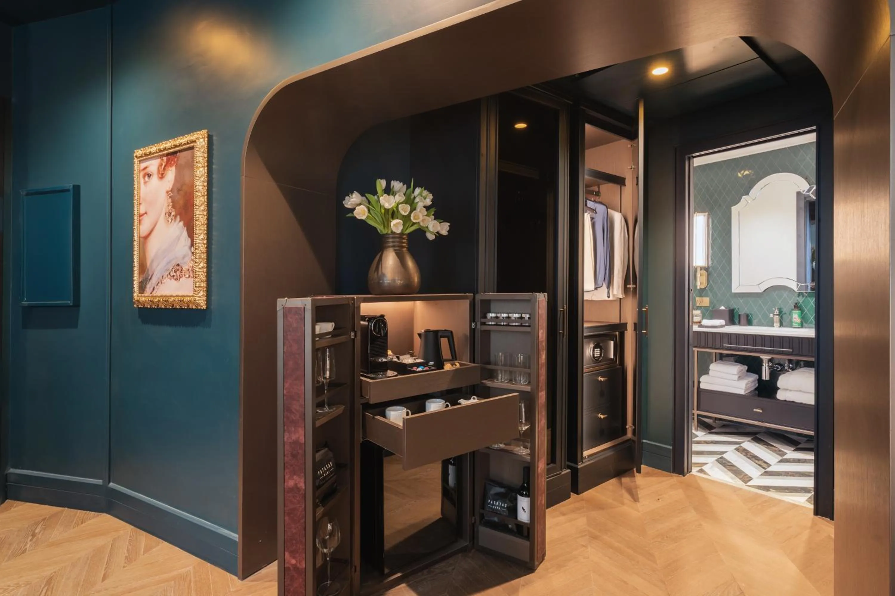 Coffee/tea facilities in The Goethe Hotel - Small Luxury Hotels of the World