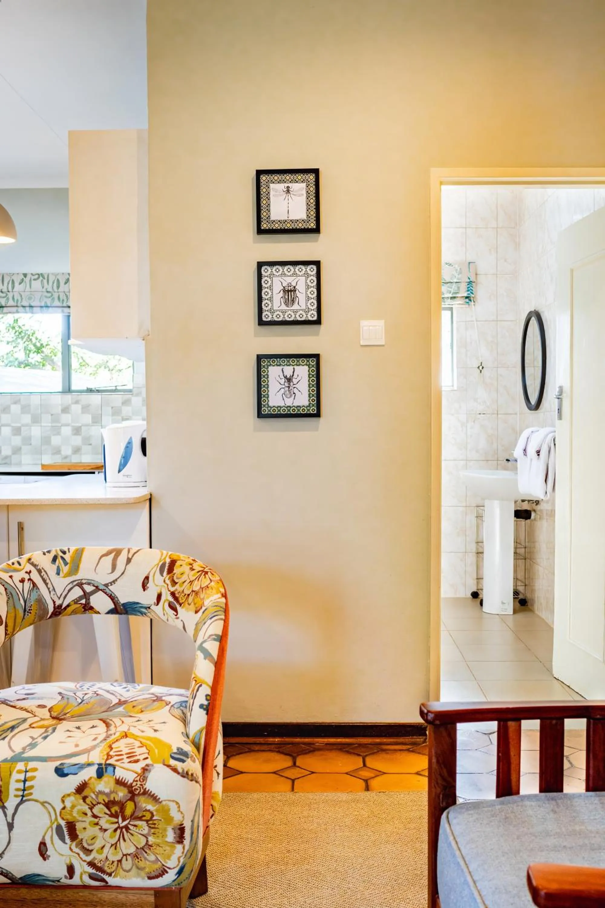 Bedroom, Bed in Zimbara