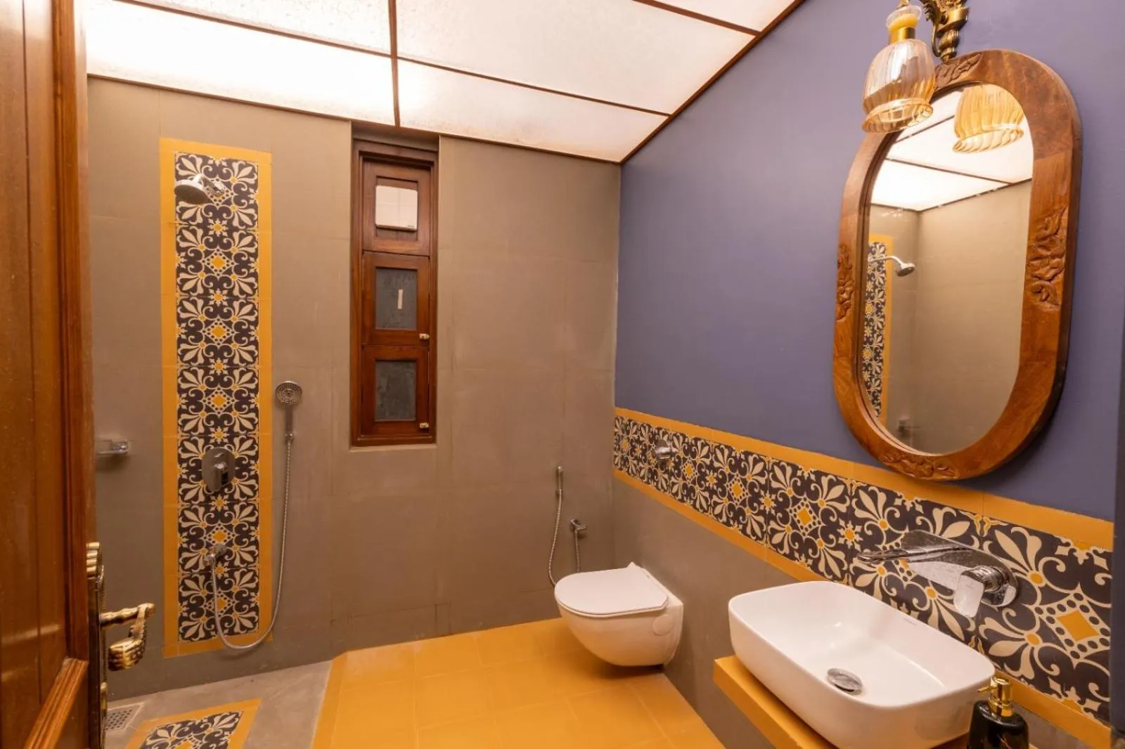 Bathroom in Ishaan Holiday Home