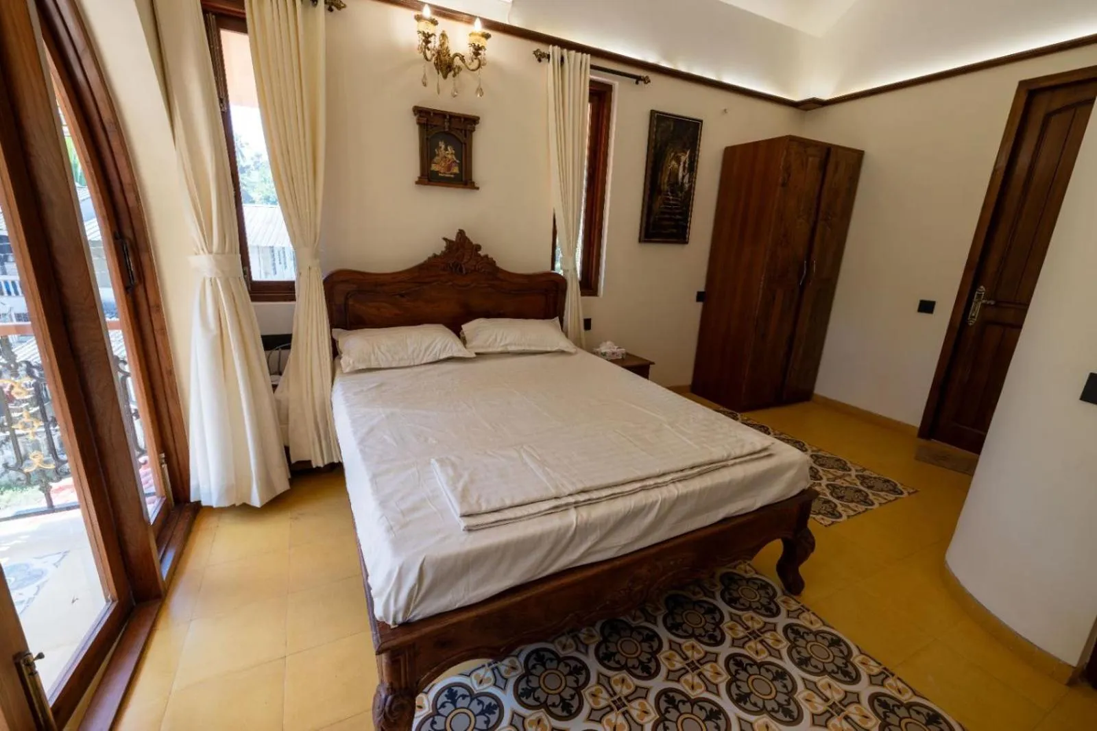 Bedroom, Bed in Ishaan Holiday Home