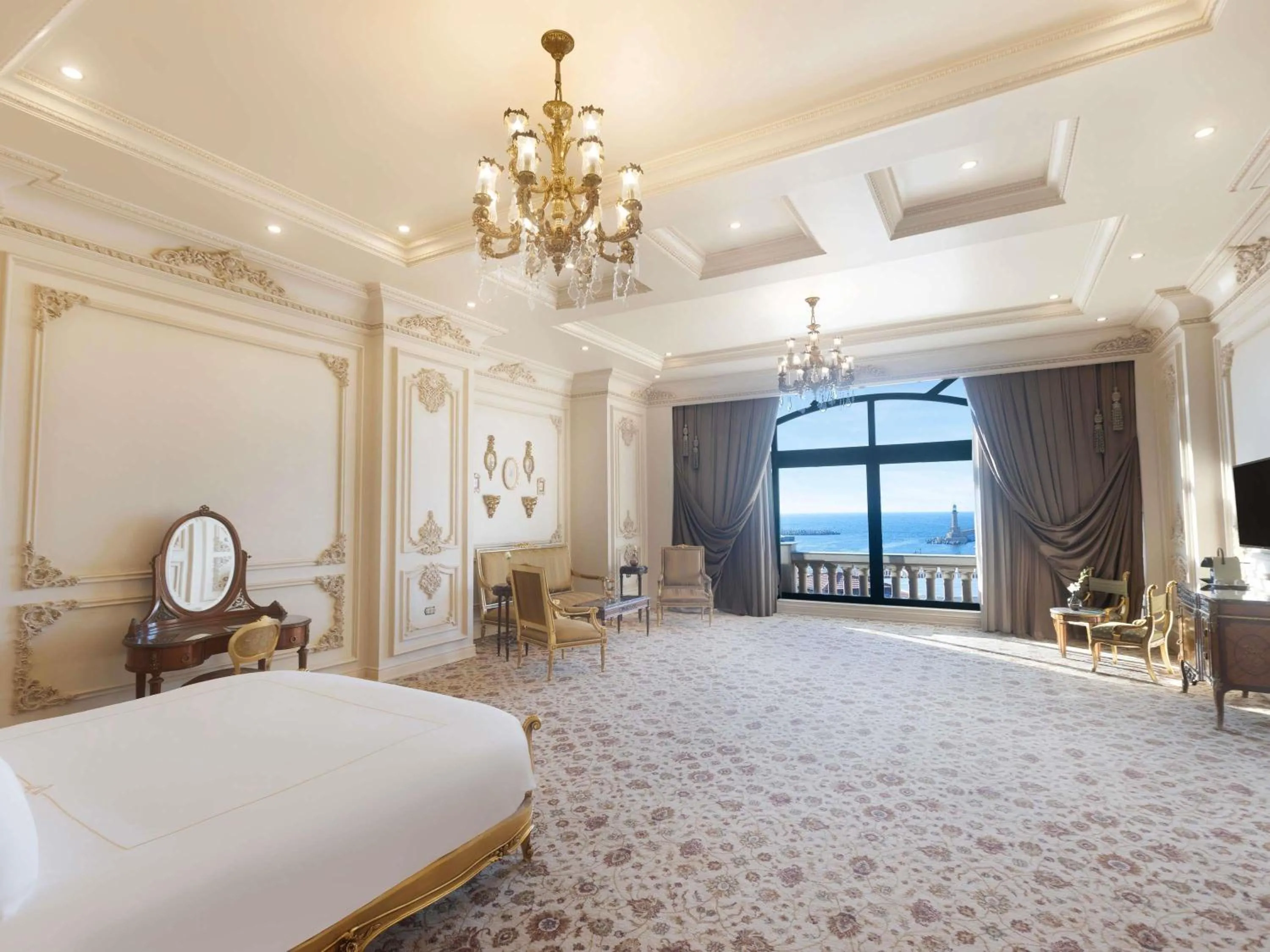 Bedroom, Bed in Rixos Montaza Alexandria