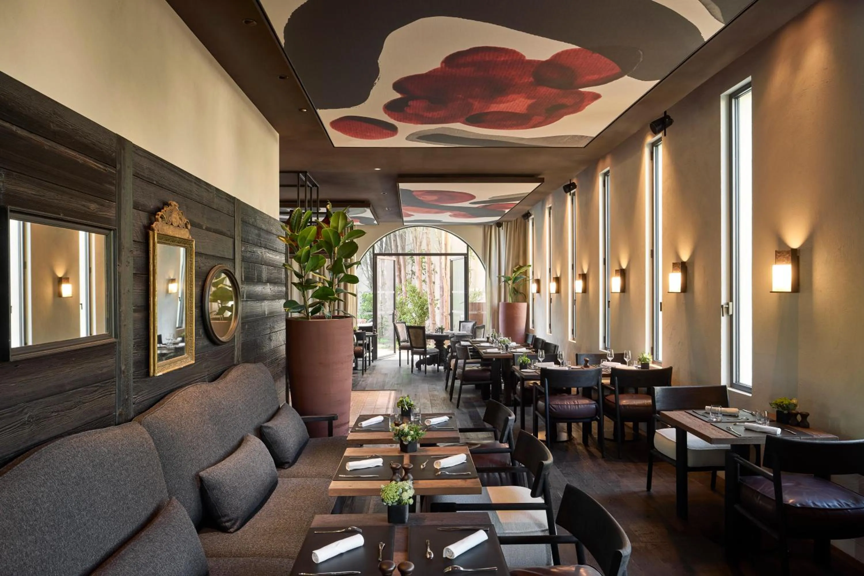 Restaurant/places to eat in L'Isle de Leos Hotel & Spa - MGallery Collection