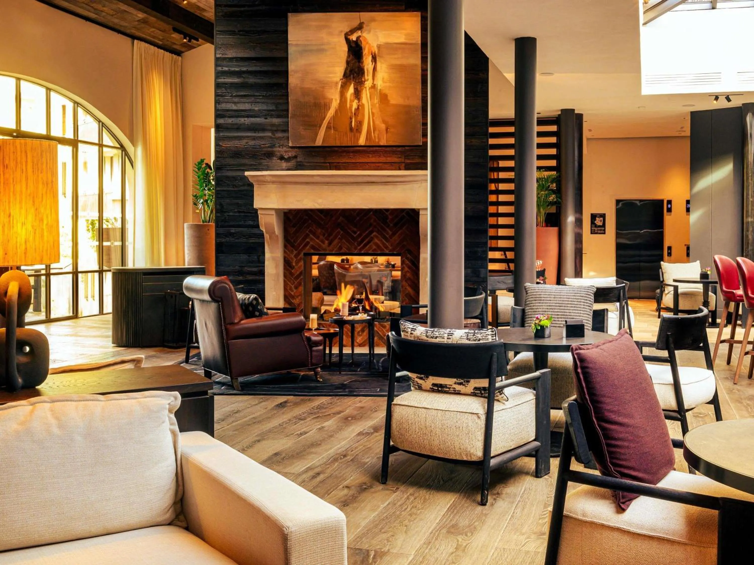 Lounge or bar in L'Isle de Leos Hotel & Spa - MGallery Collection