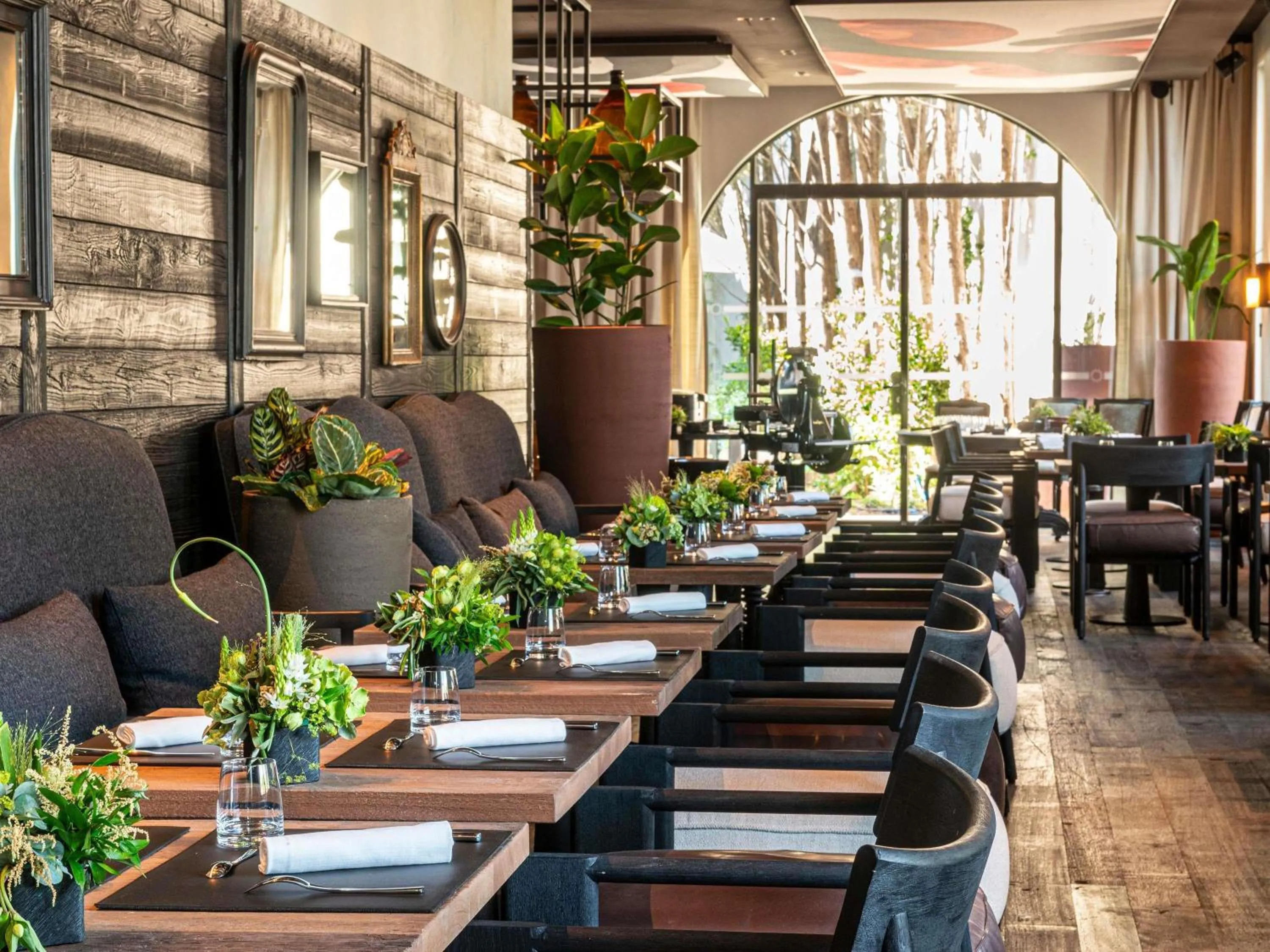 Restaurant/places to eat in L'Isle de Leos Hotel & Spa - MGallery Collection