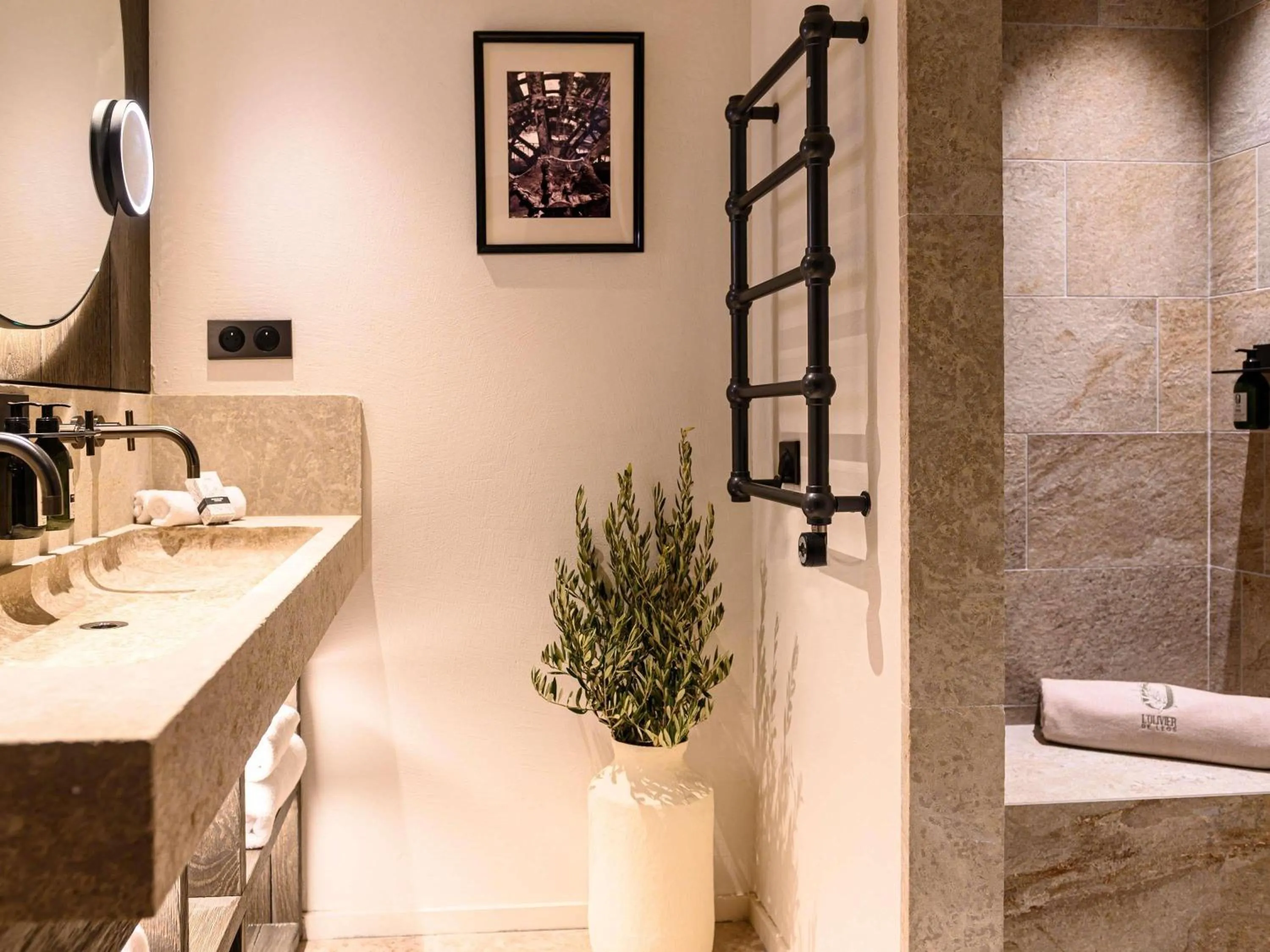 Bedroom in L'Isle de Leos Hotel & Spa - MGallery Collection