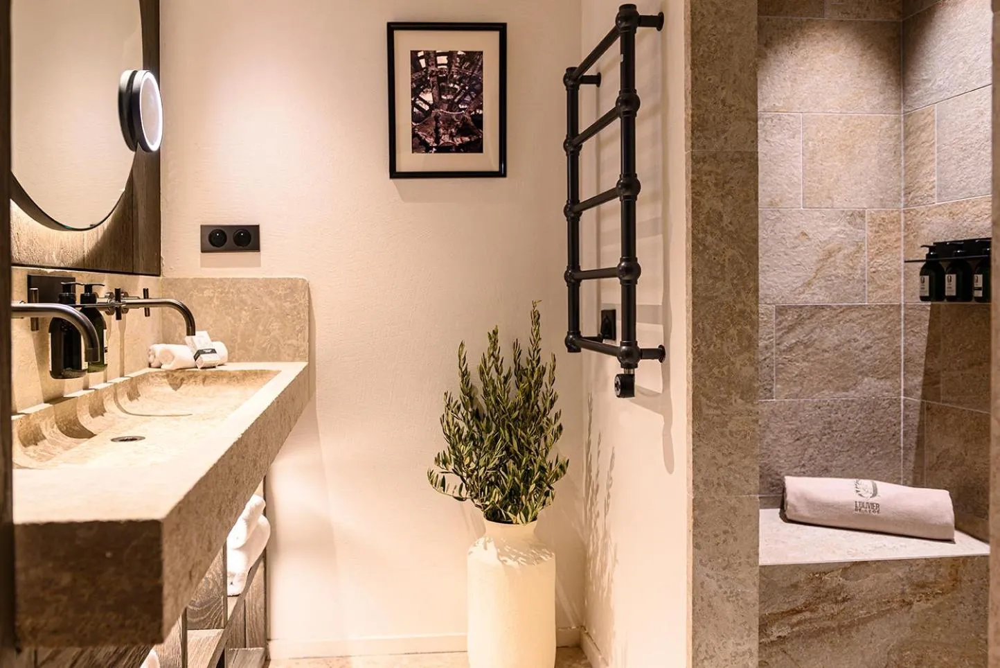 Bathroom in L'Isle de Leos Hotel & Spa - MGallery Collection