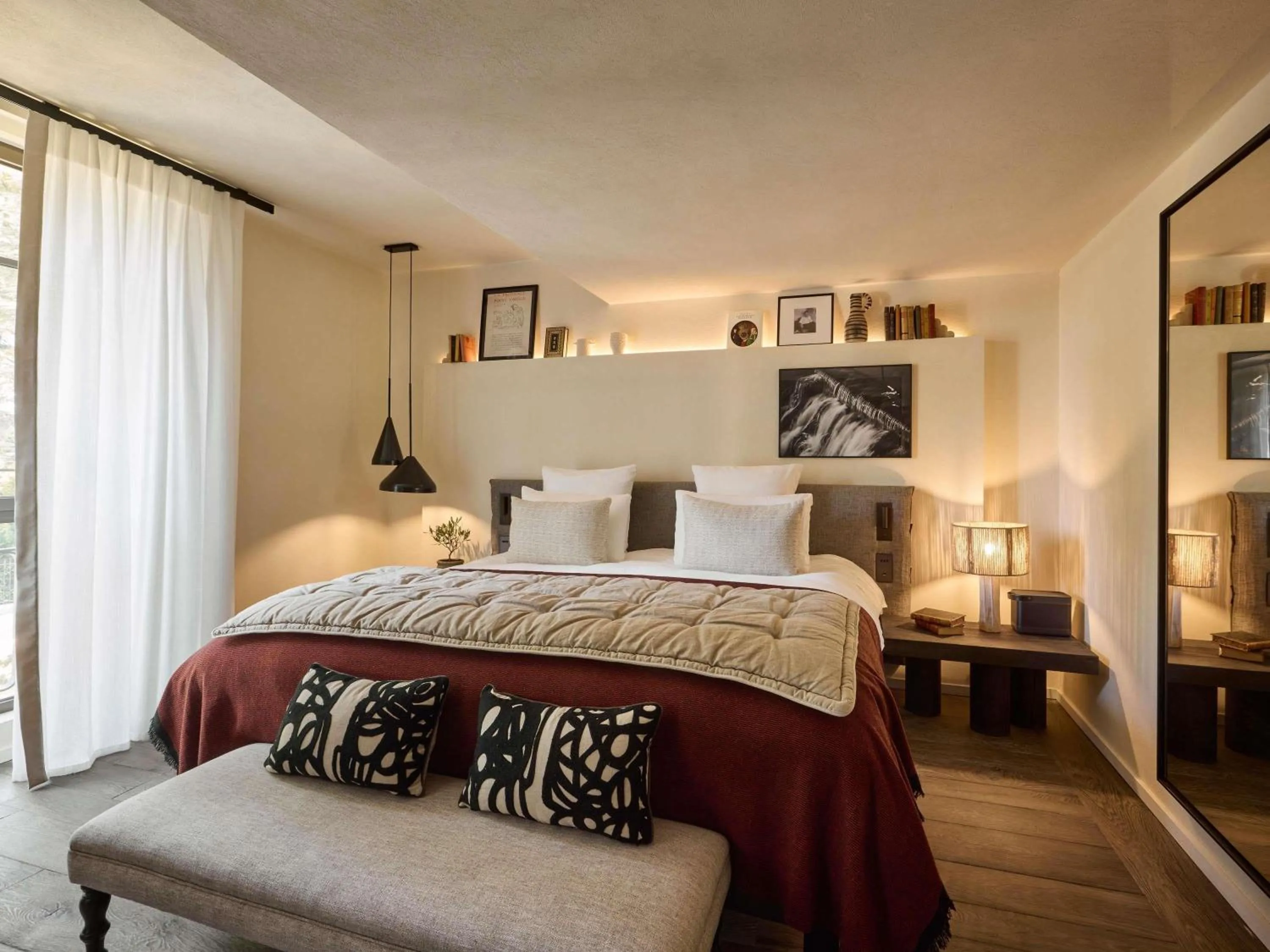 Bedroom, Bed in L'Isle de Leos Hotel & Spa - MGallery Collection