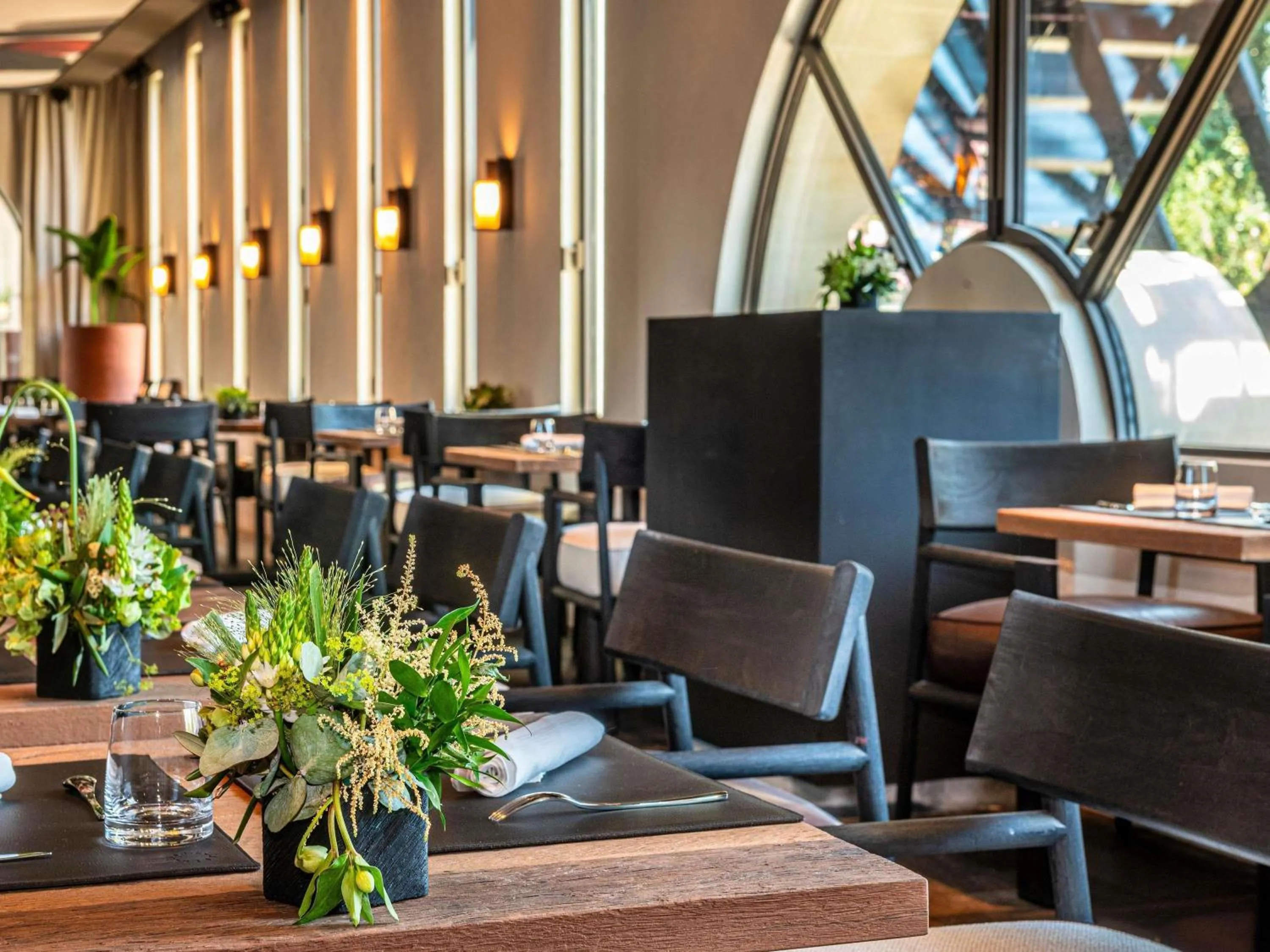 Restaurant/places to eat in L'Isle de Leos Hotel & Spa - MGallery Collection