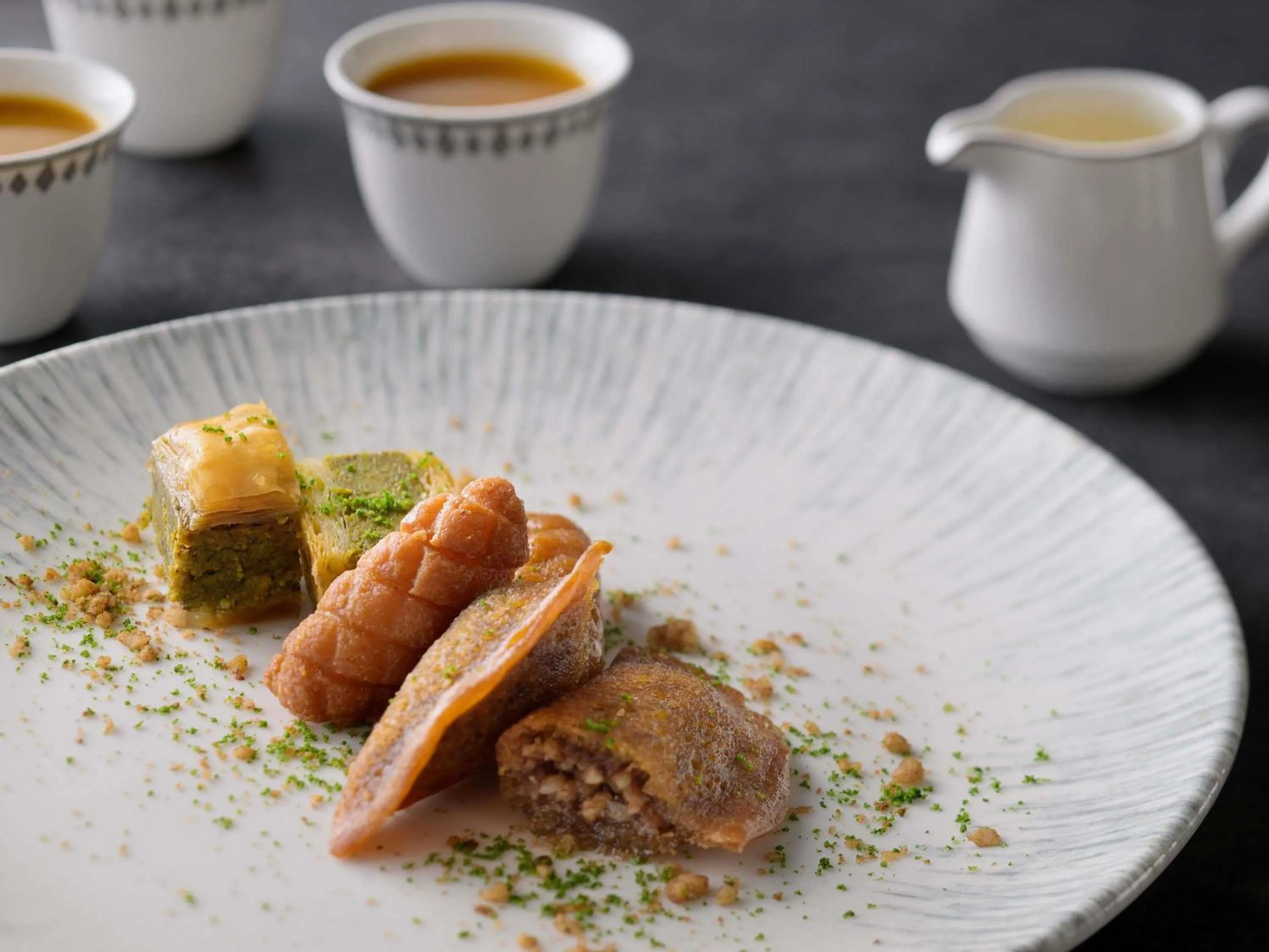 Restaurant/places to eat in Mövenpick Hotel Waad Al Shamal