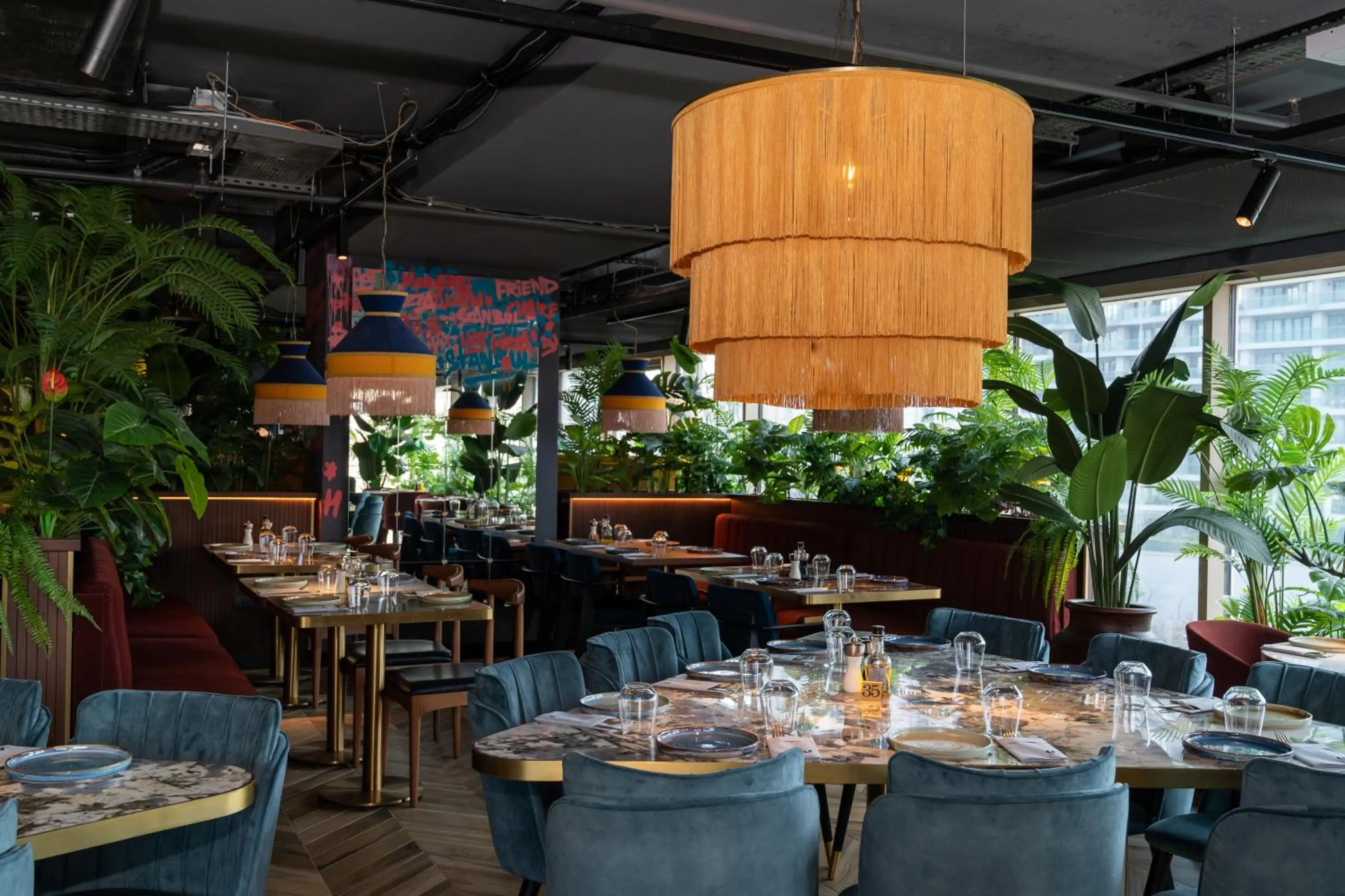 Restaurant/places to eat in Novotel Istanbul Bomonti