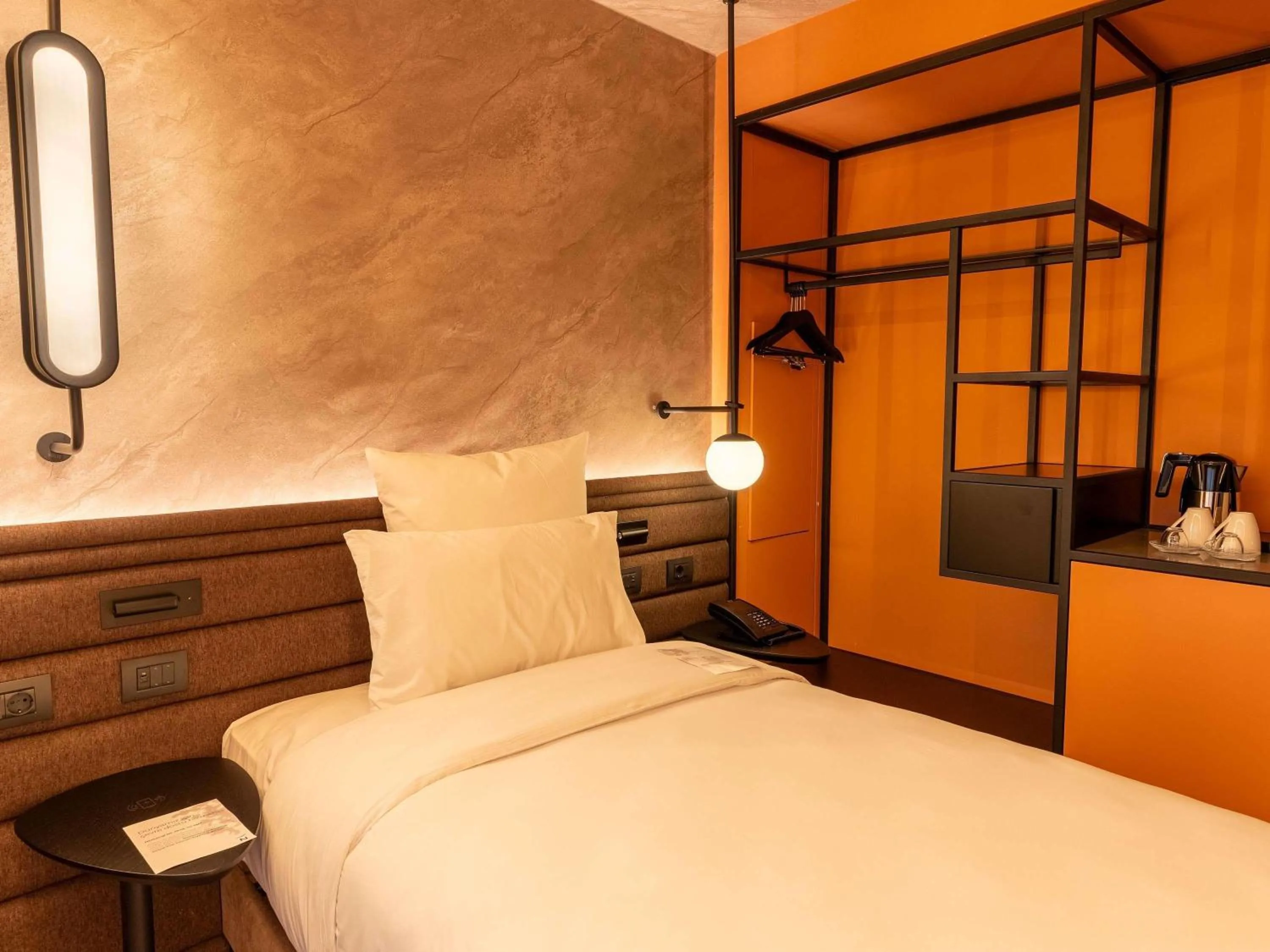 Bedroom, Bed in Novotel Istanbul Bomonti