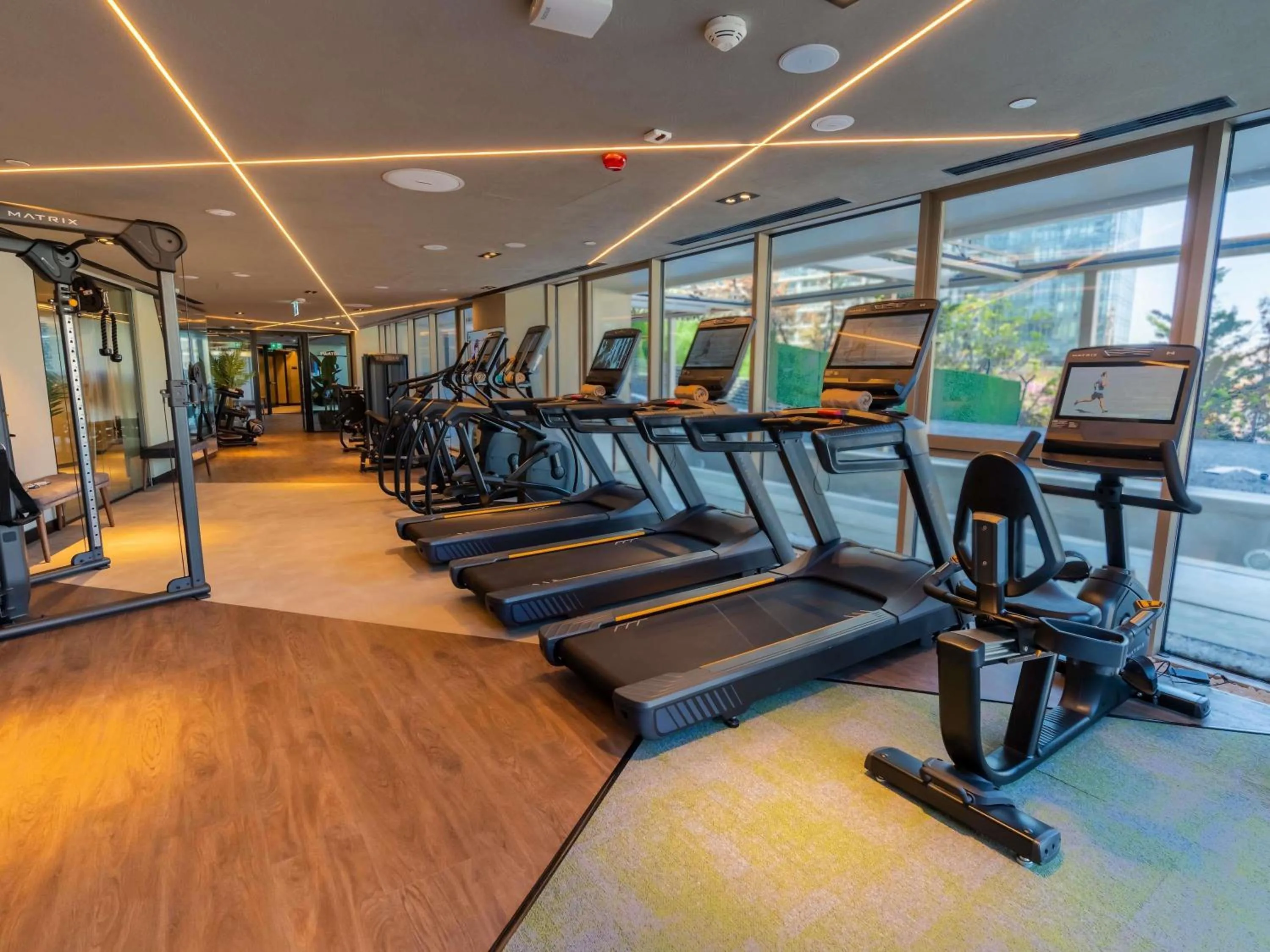 Fitness centre/facilities in Novotel Istanbul Bomonti