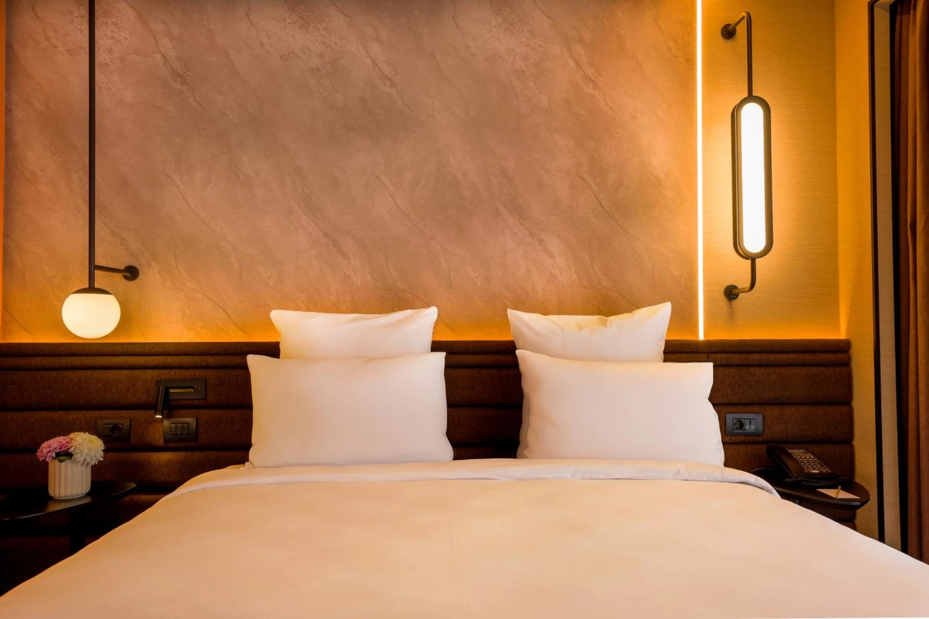 Bed in Novotel Istanbul Bomonti