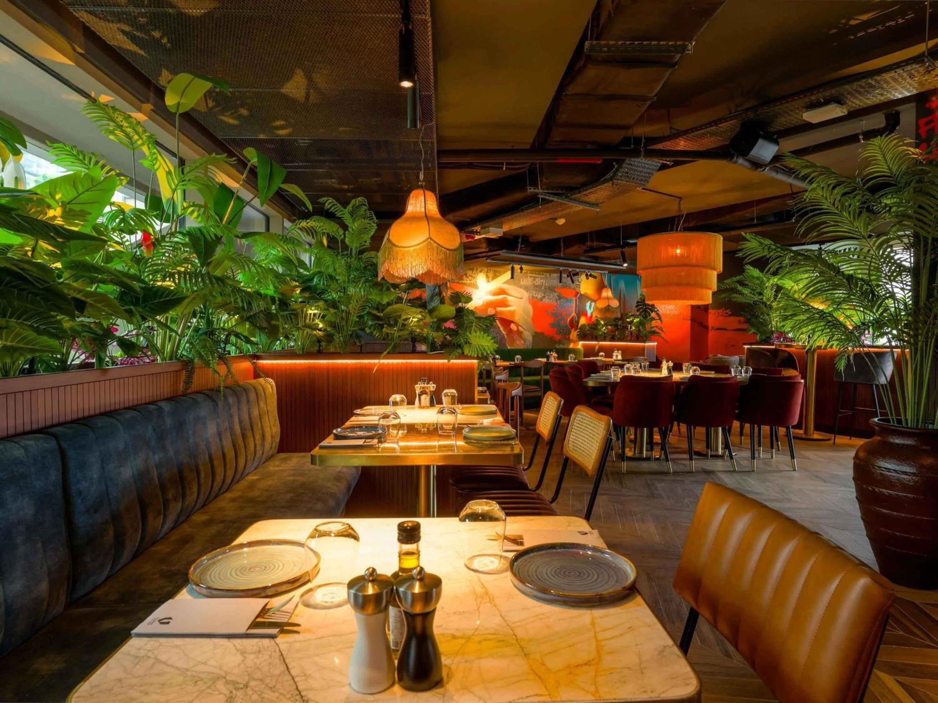 Restaurant/places to eat in Novotel Istanbul Bomonti