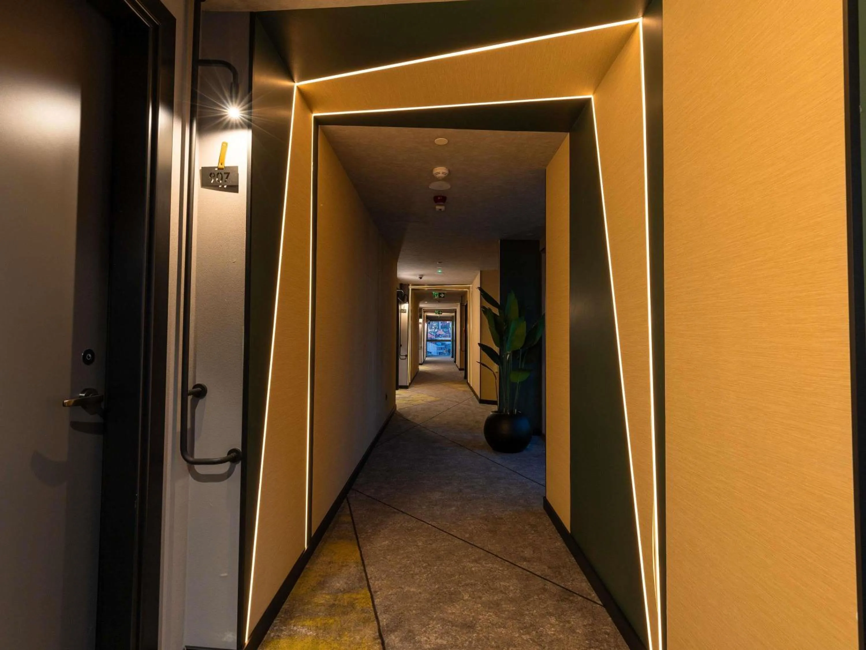 Bedroom in Novotel Istanbul Bomonti