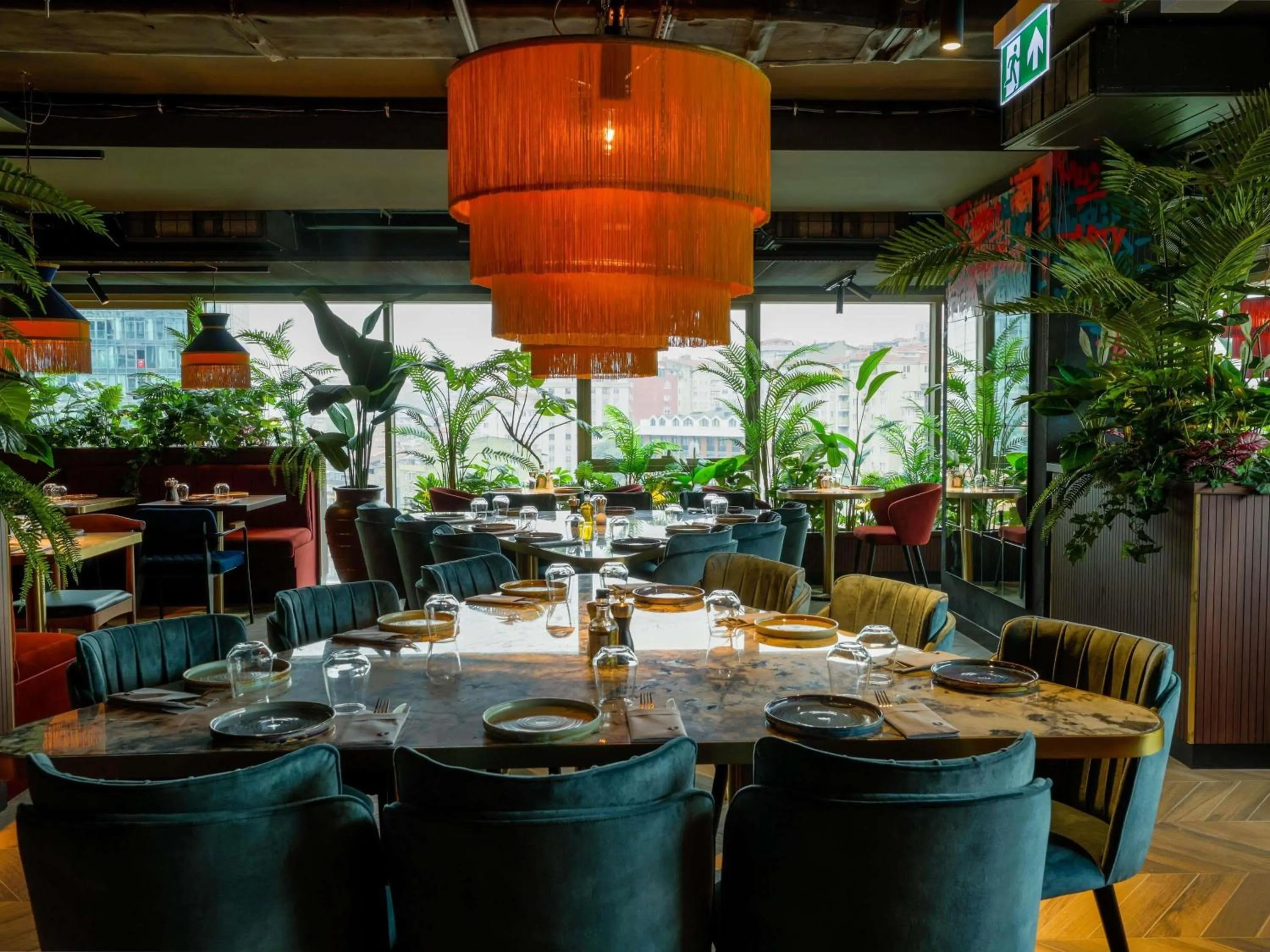 Restaurant/places to eat in Novotel Istanbul Bomonti