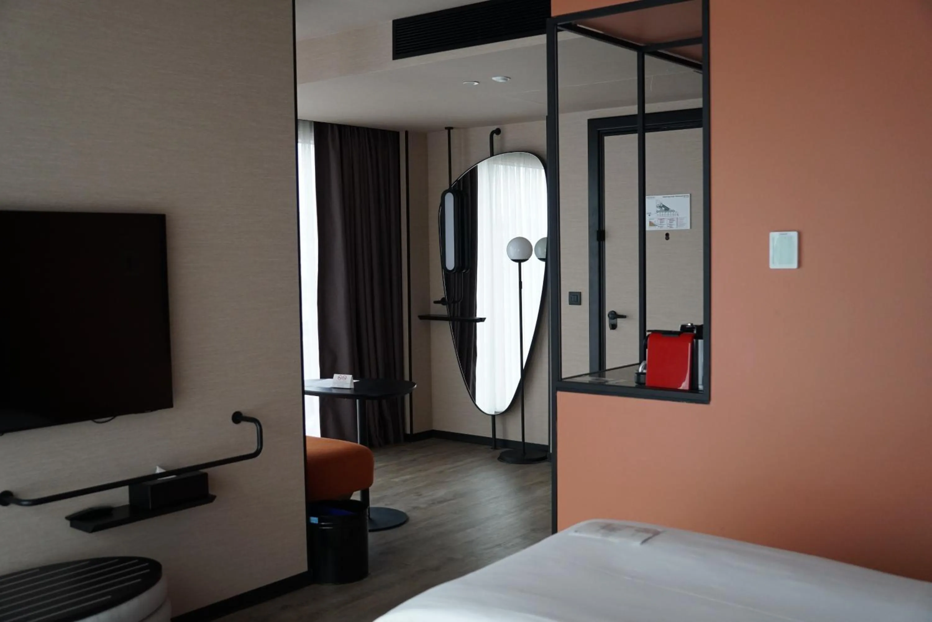 Bed in Novotel Istanbul Bomonti