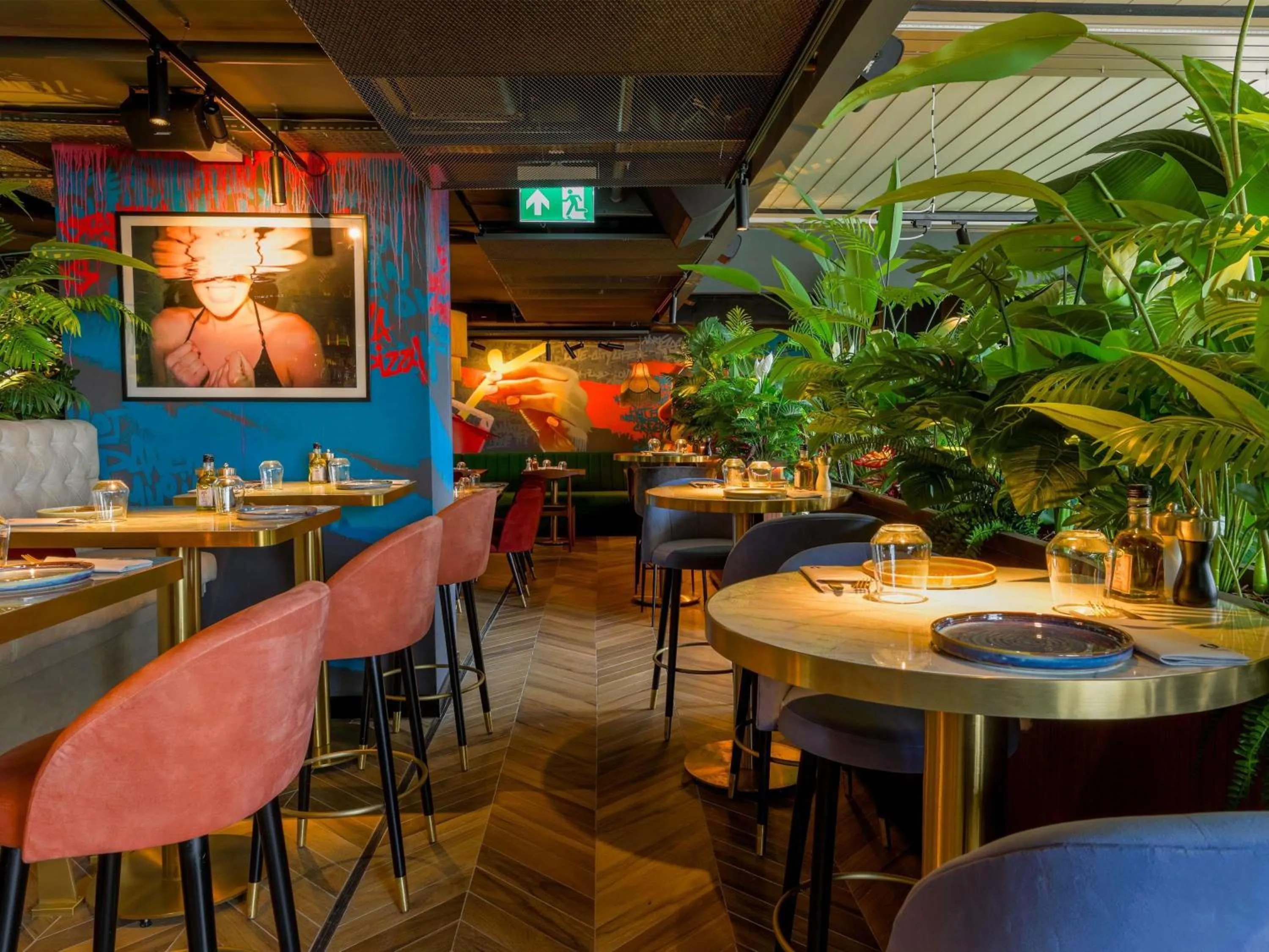 Restaurant/places to eat in Novotel Istanbul Bomonti