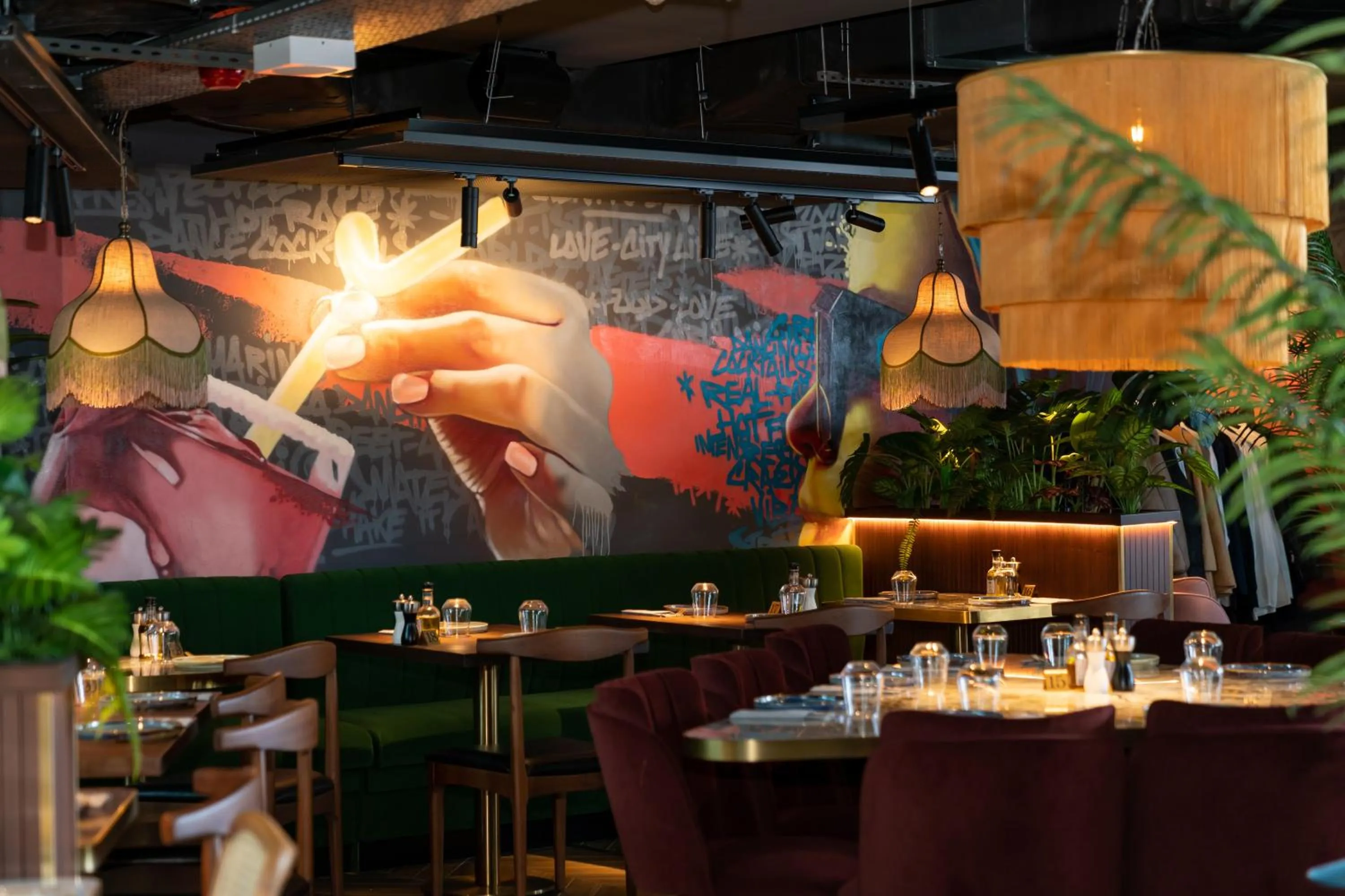 Restaurant/places to eat in Novotel Istanbul Bomonti