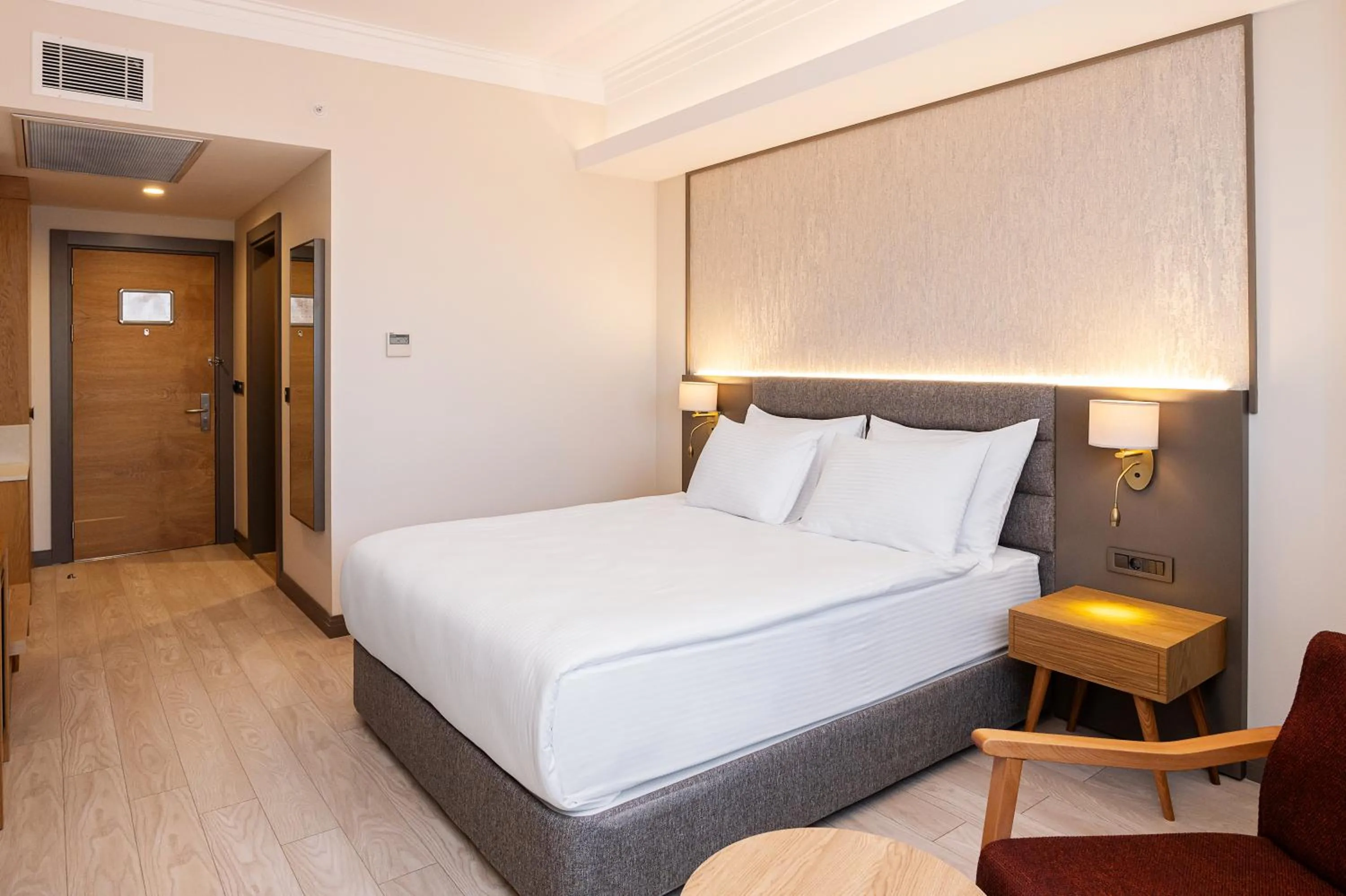 Bedroom, Bed in The Emporia Hotel