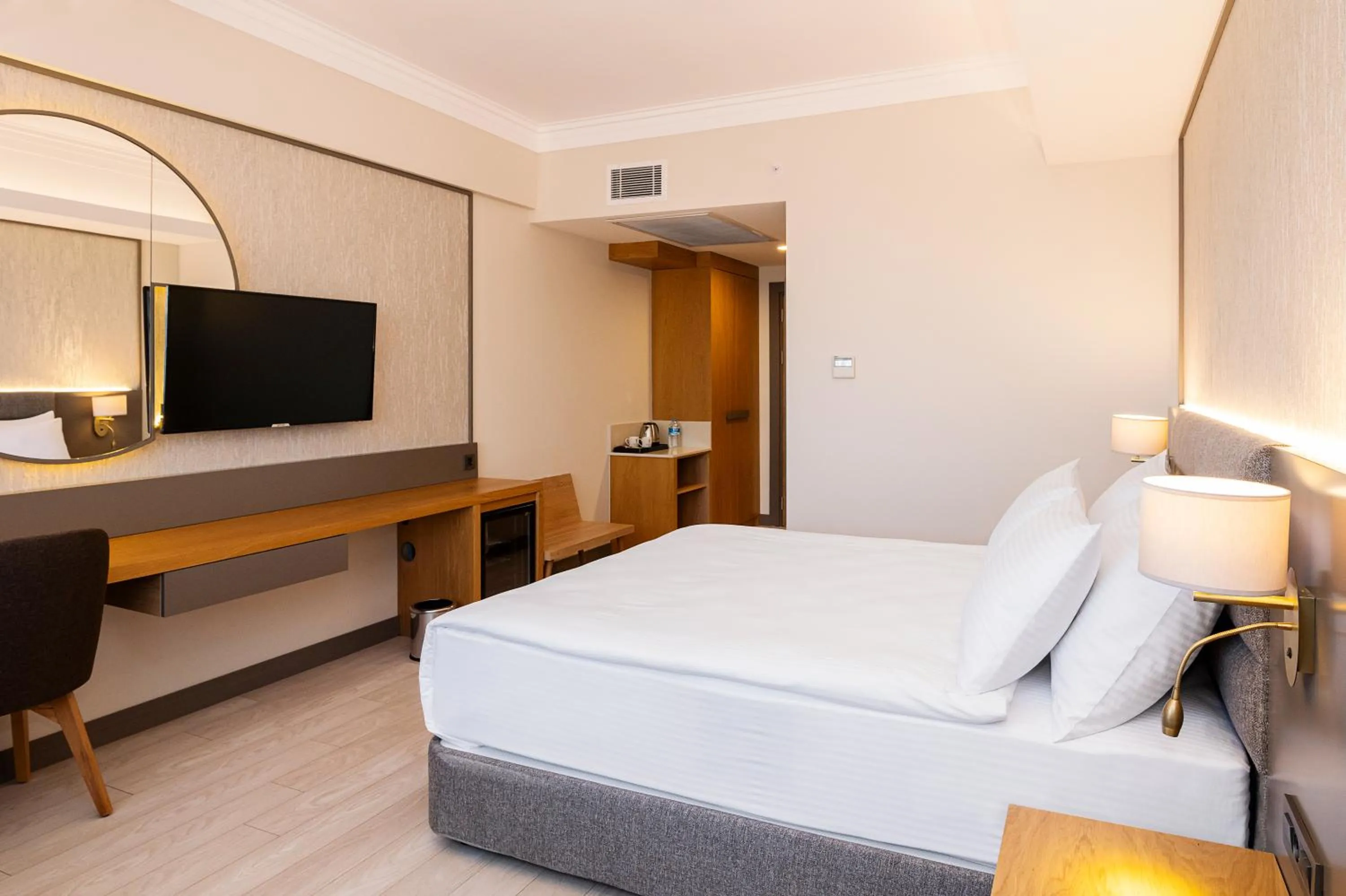 Bedroom, Bed in The Emporia Hotel