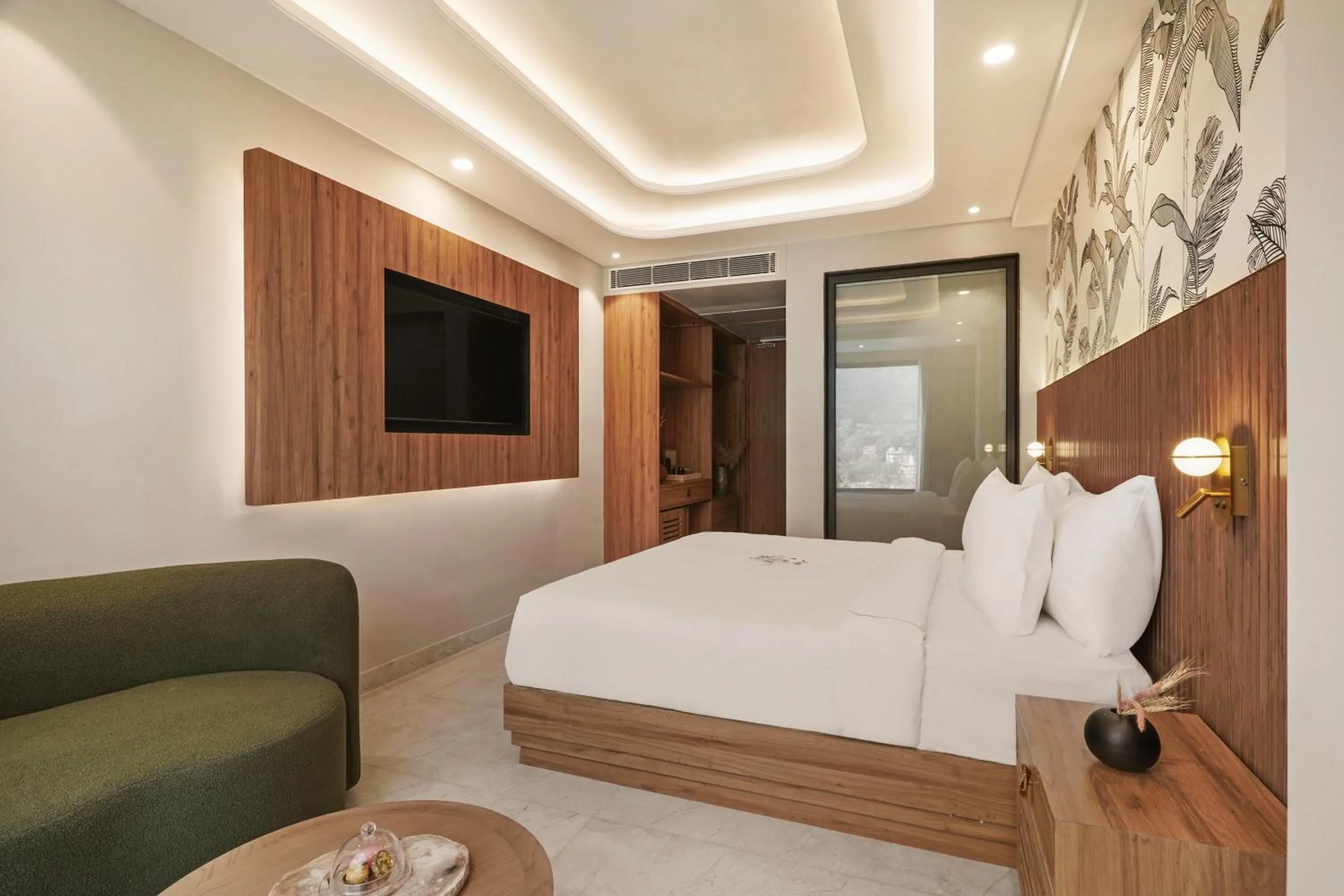 TV and multimedia, Bed in ZANA by the Ganges, Tapovan, Rishikesh