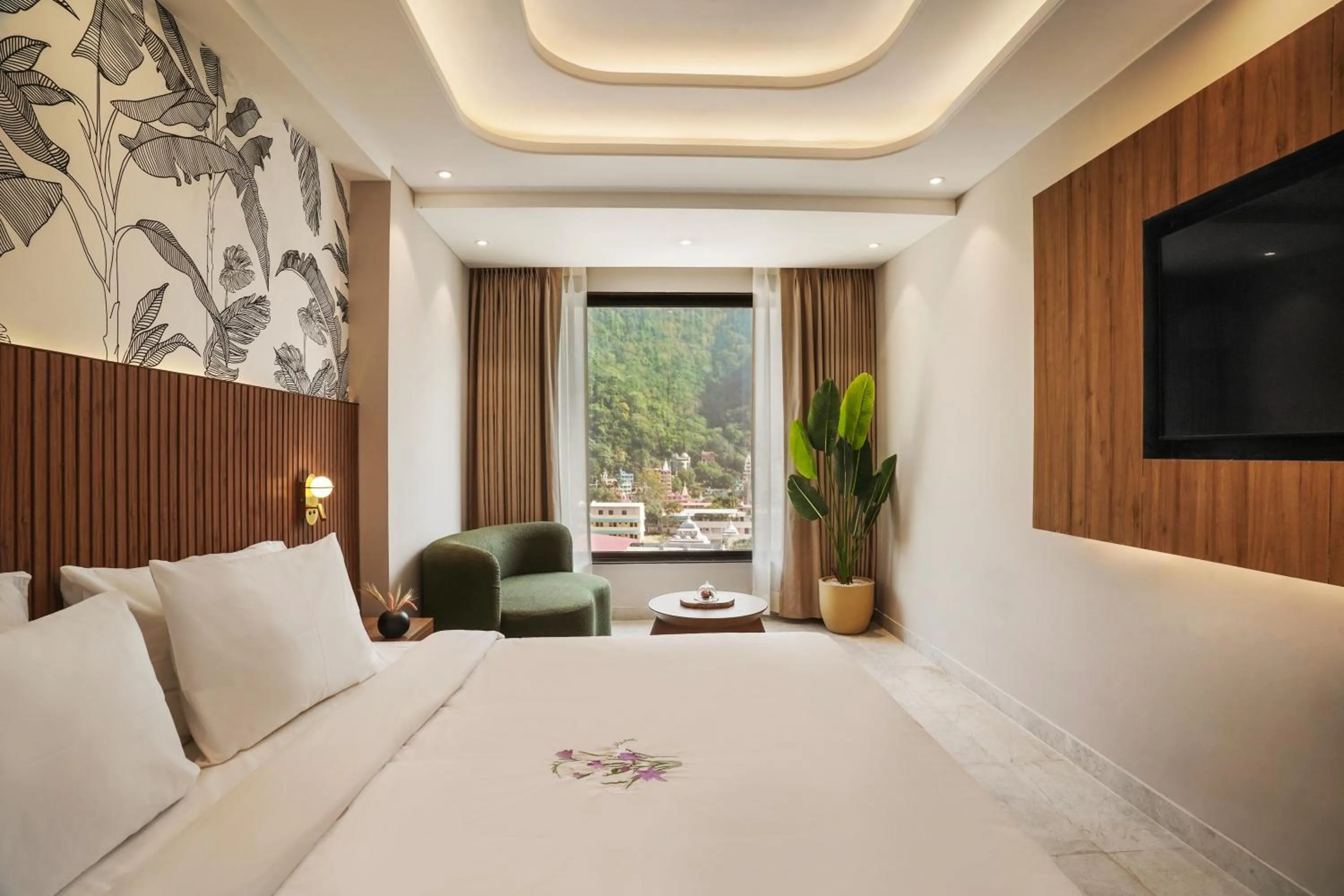 TV and multimedia, Bed in ZANA by the Ganges, Tapovan, Rishikesh