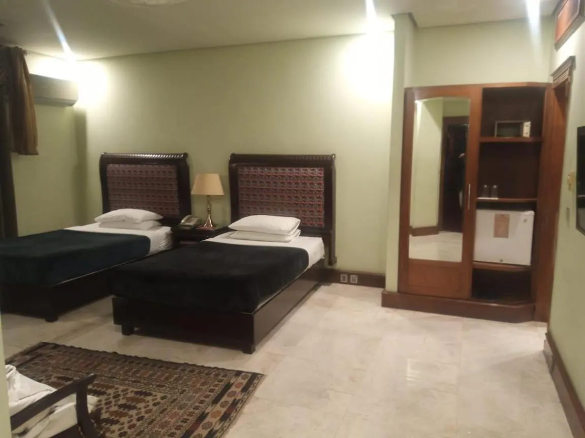 Bedroom, Bed in Regency Inn Hotel