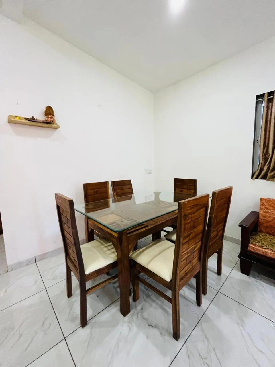 Dining area in Green Heaven River Side Resort and Villa