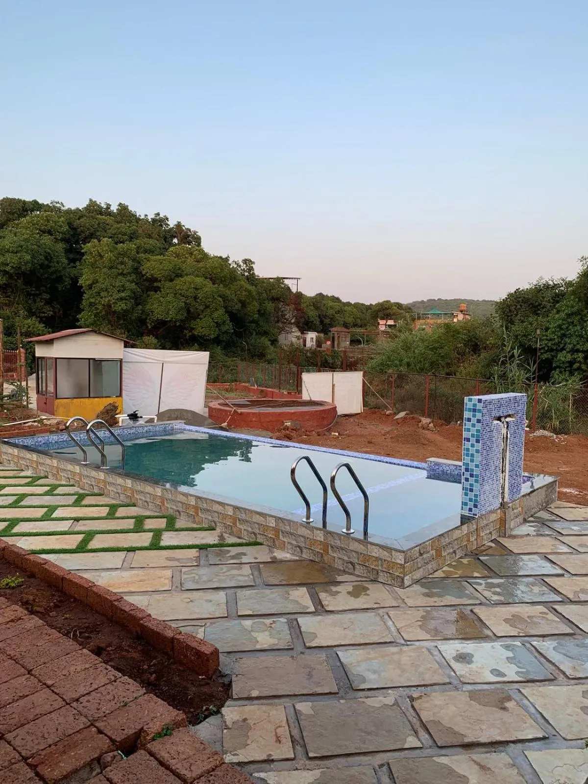 Swimming pool in Green Heaven River Side Resort and Villa