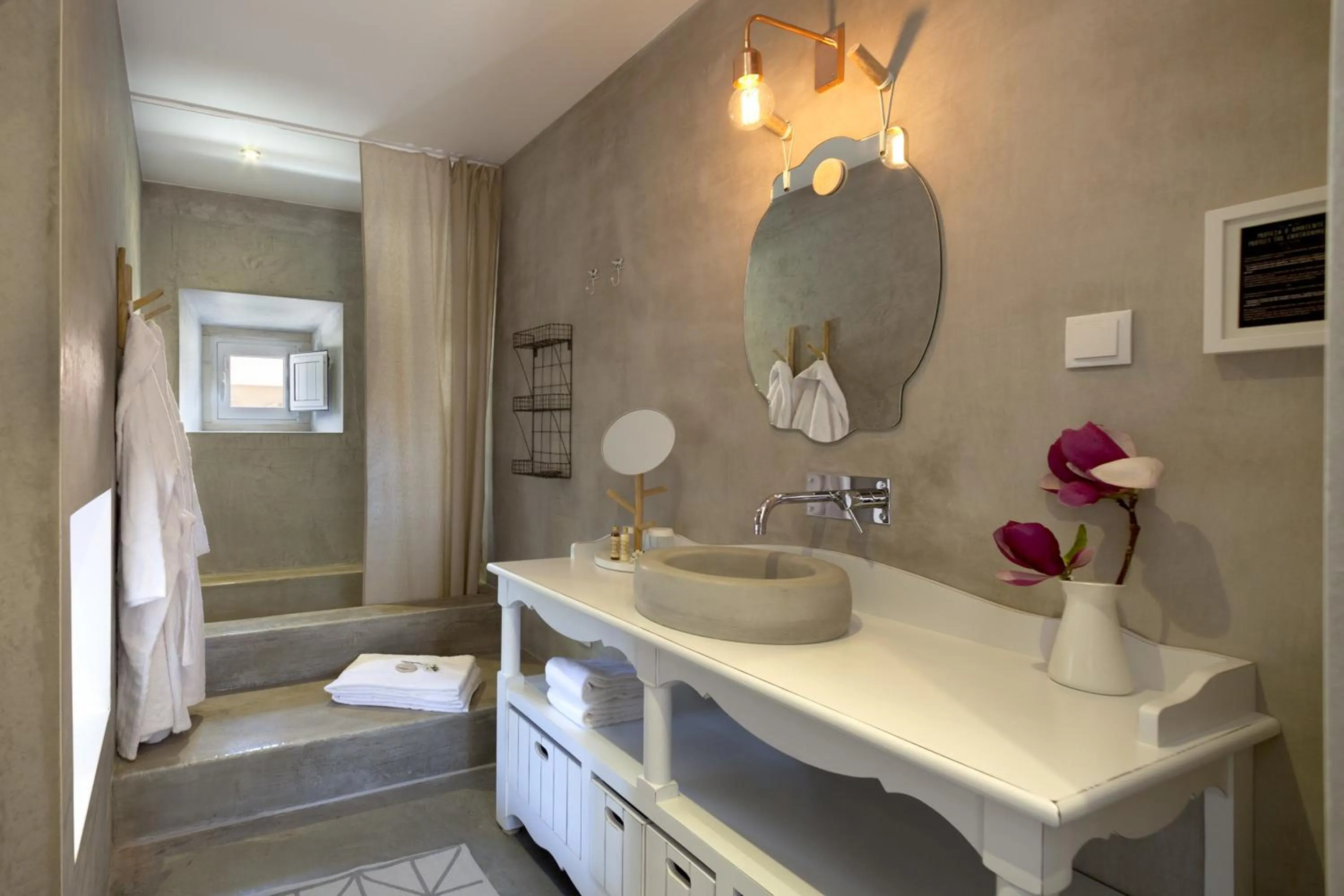 Shower in Luz Charming Houses