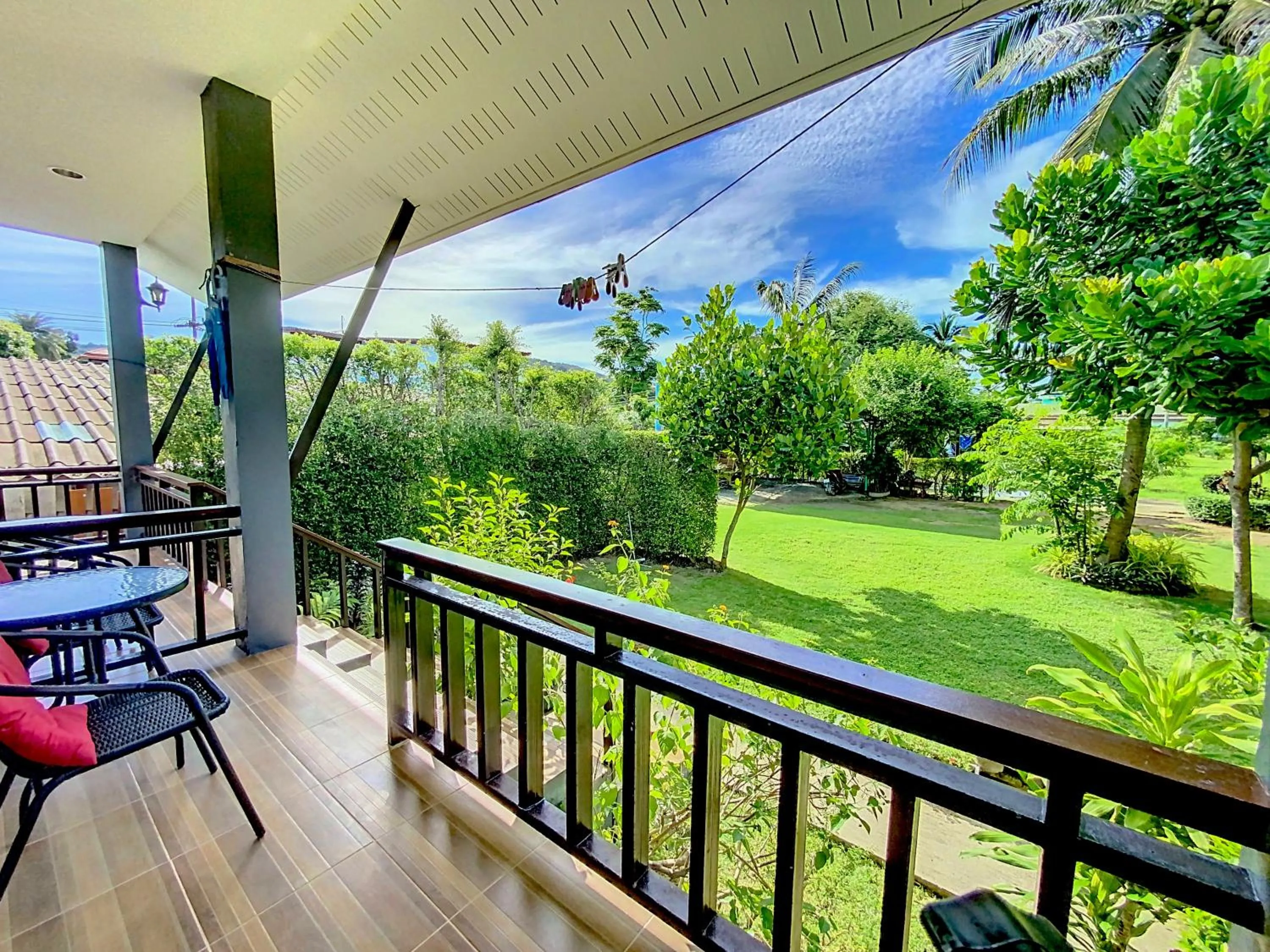Garden in Sunanta Bungalow