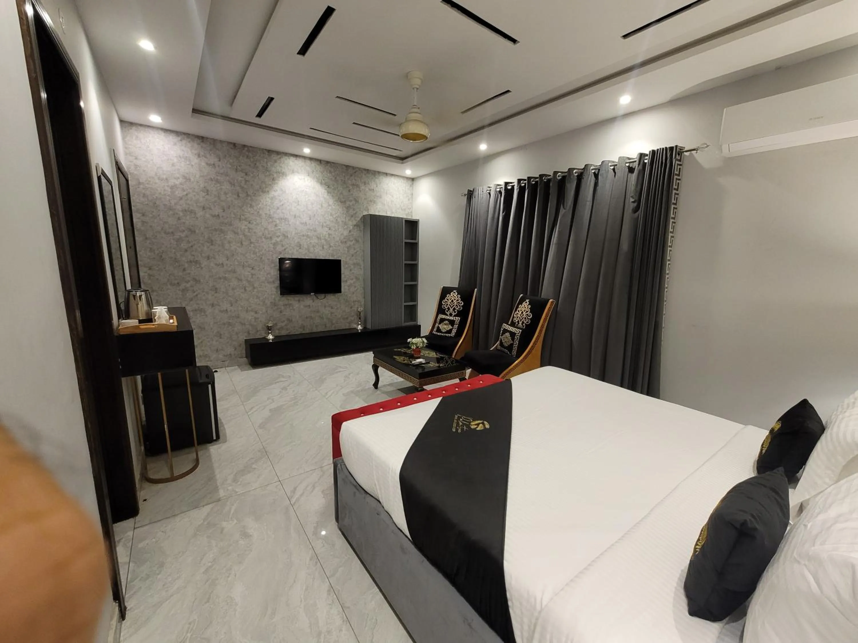 TV and multimedia, Bed in Palm tree suites