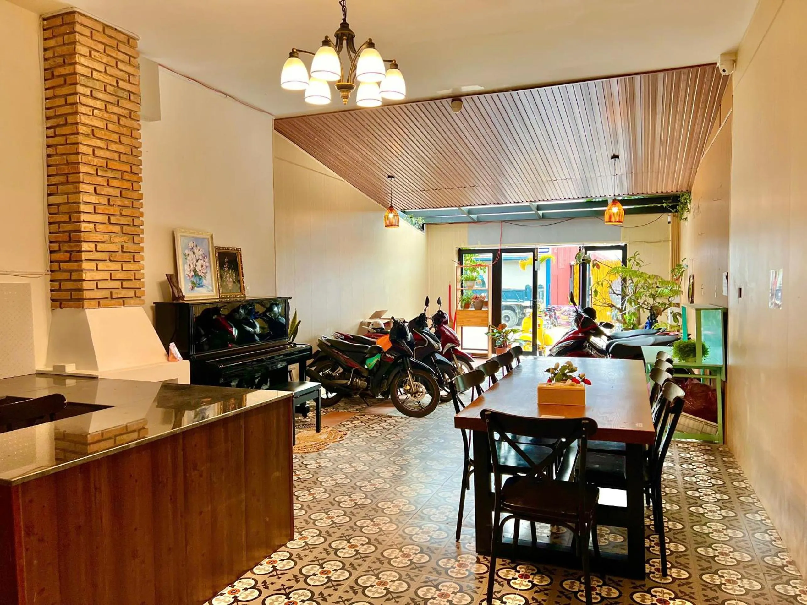 Communal lounge/ TV room in Nhà An Đà Lạt 3