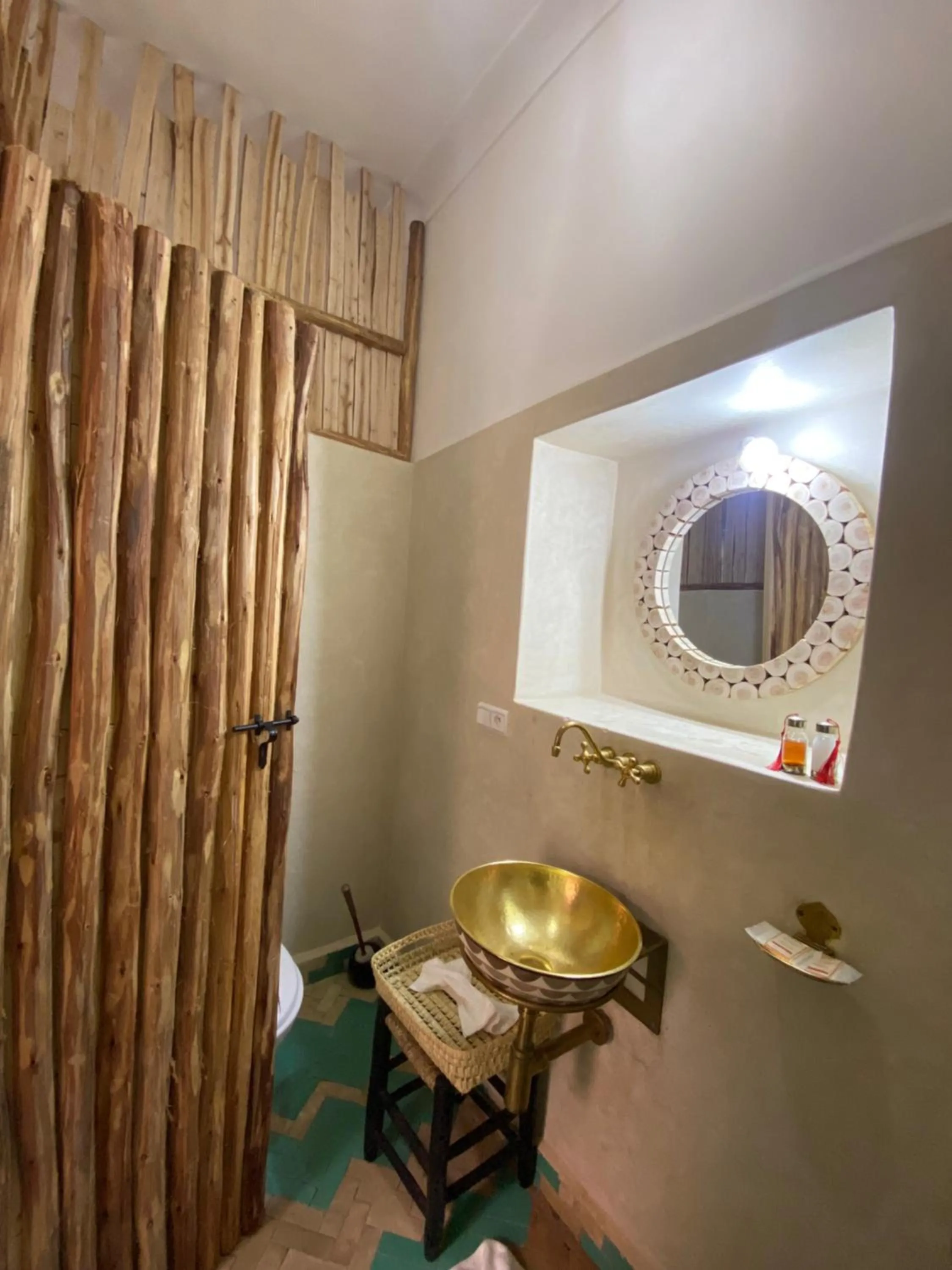 Shower in Riad Dar Khalti Privatisation