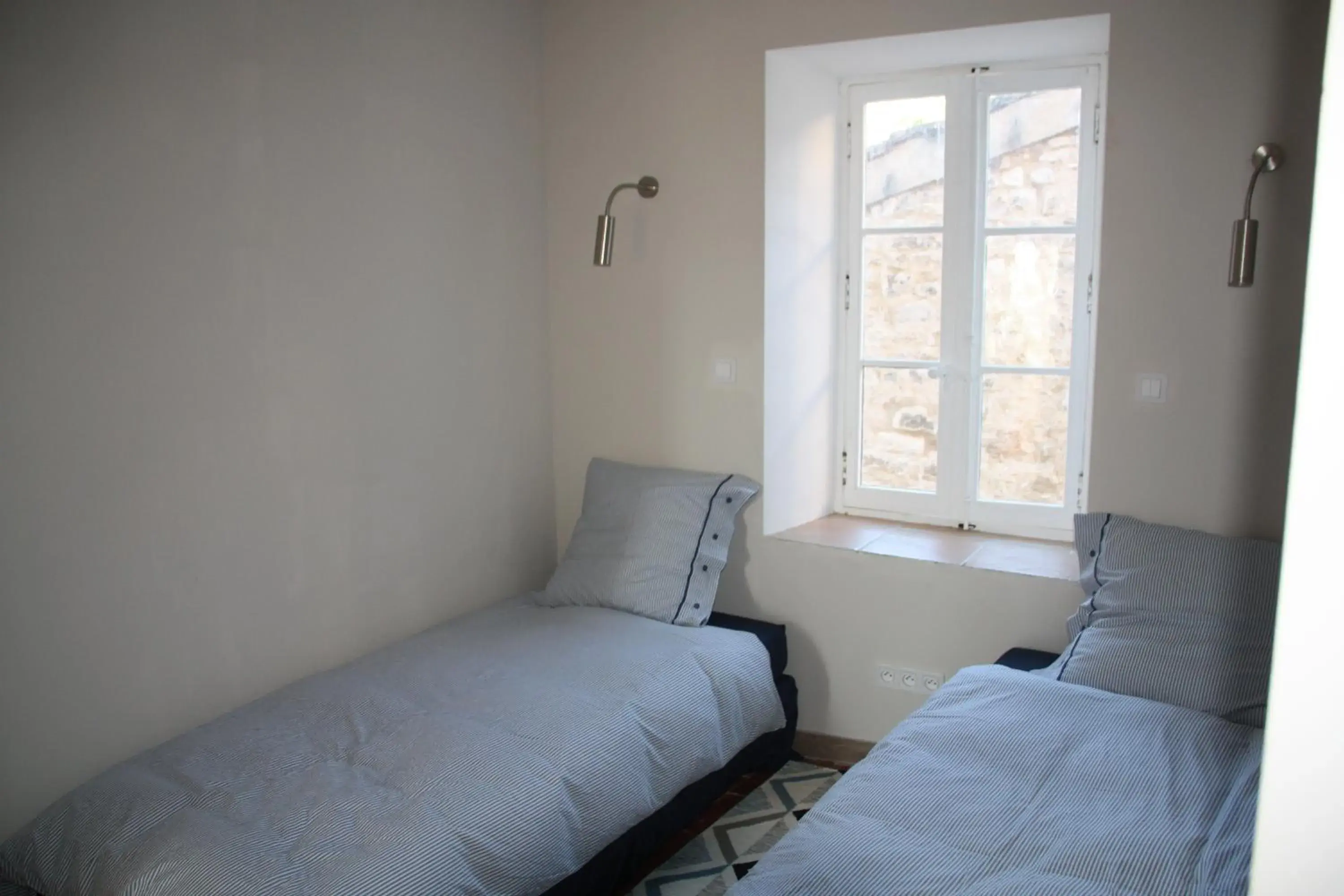 Twin Room with Private Bathroom in Clos du Magnolia Twin Room with Private Bathroom in Clos du Magnolia