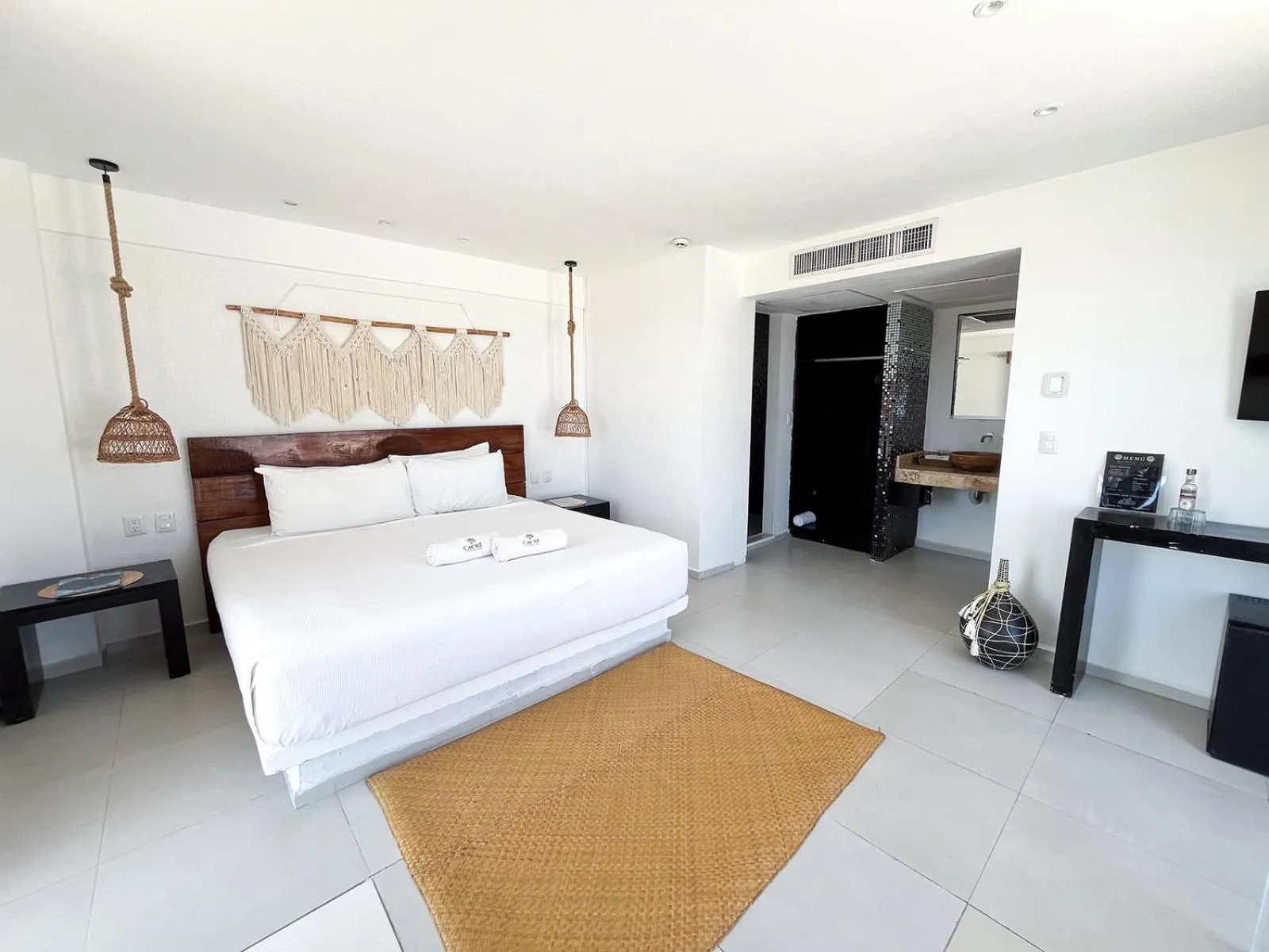 Bedroom, Bed in Cache Hotel Boutique - Adults Only