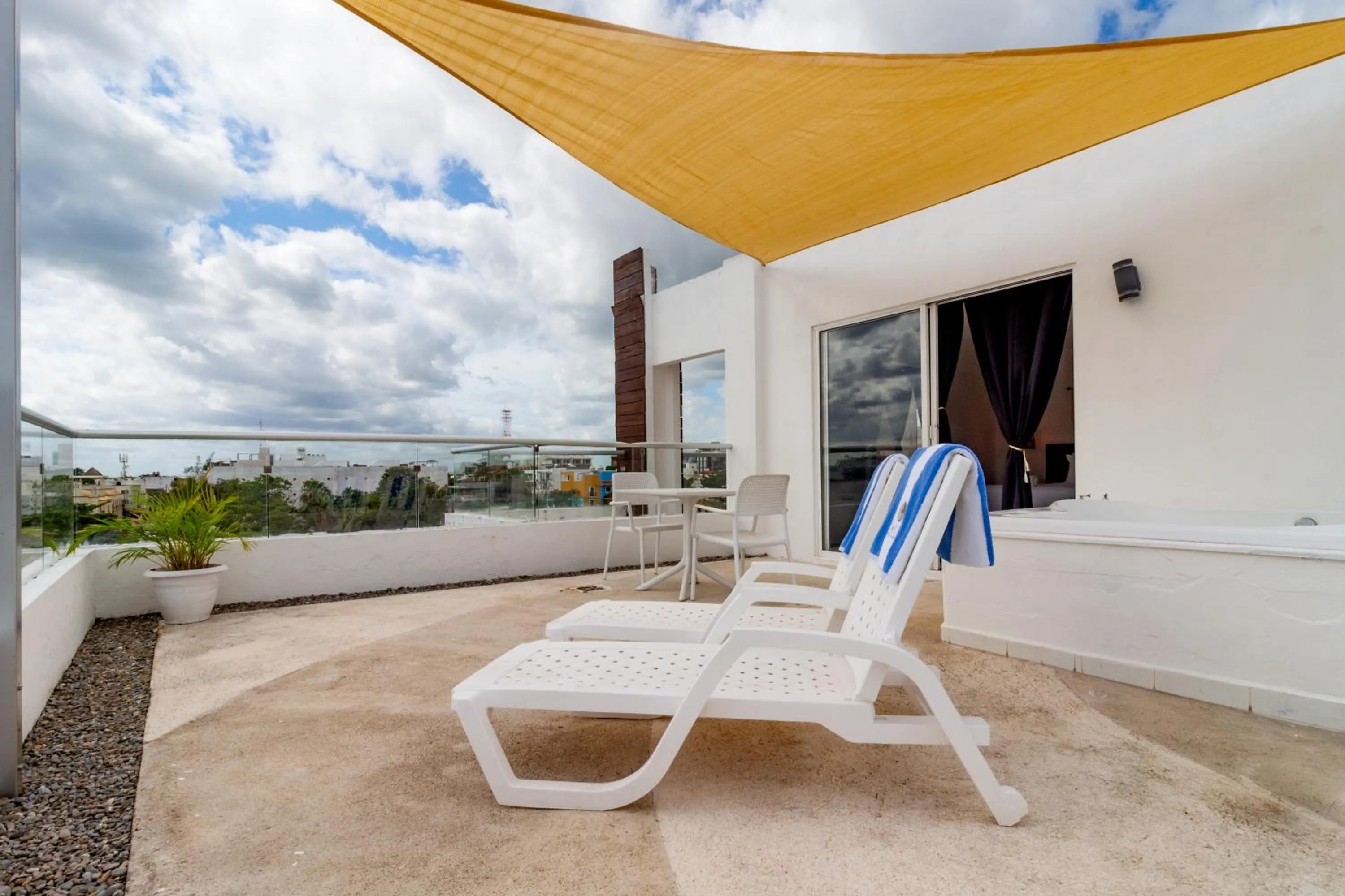 Balcony/Terrace in Cache Hotel Boutique - Adults Only