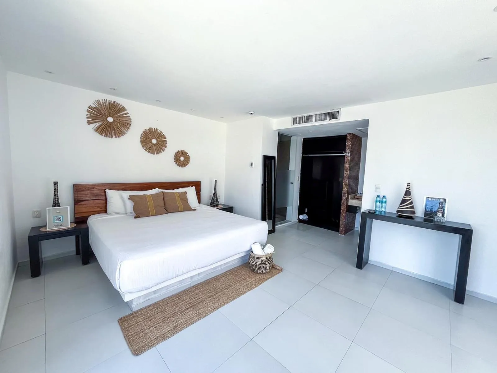 Bedroom, Bed in Cache Hotel Boutique - Adults Only