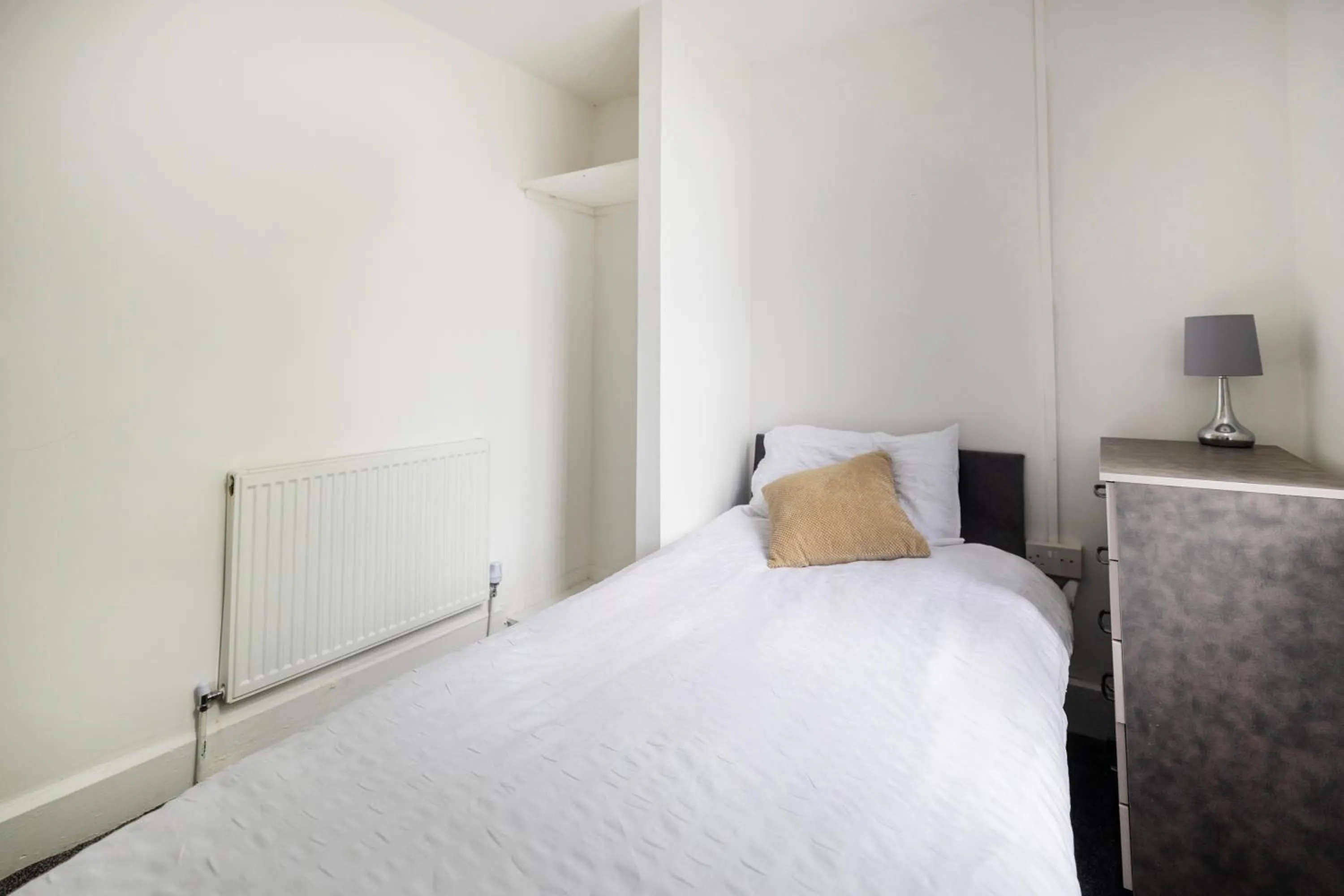 Photo of the whole room, Bed in OYO A Better Night Hotel - Manchester Salford