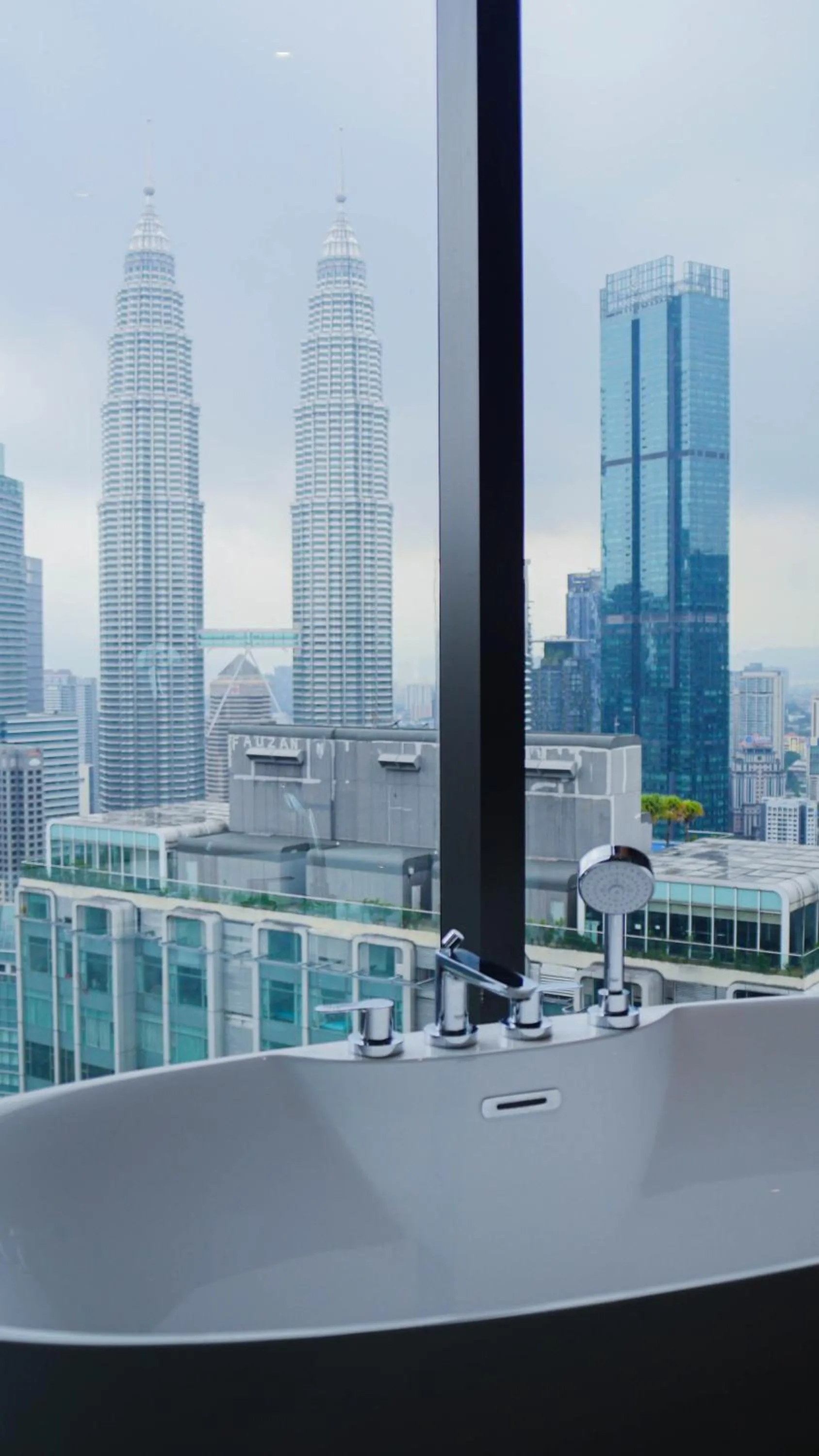 Day in Imperial KLCC Residence - KL HOME