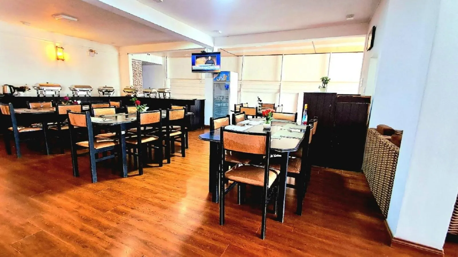 Restaurant/places to eat in Nat City Hotel