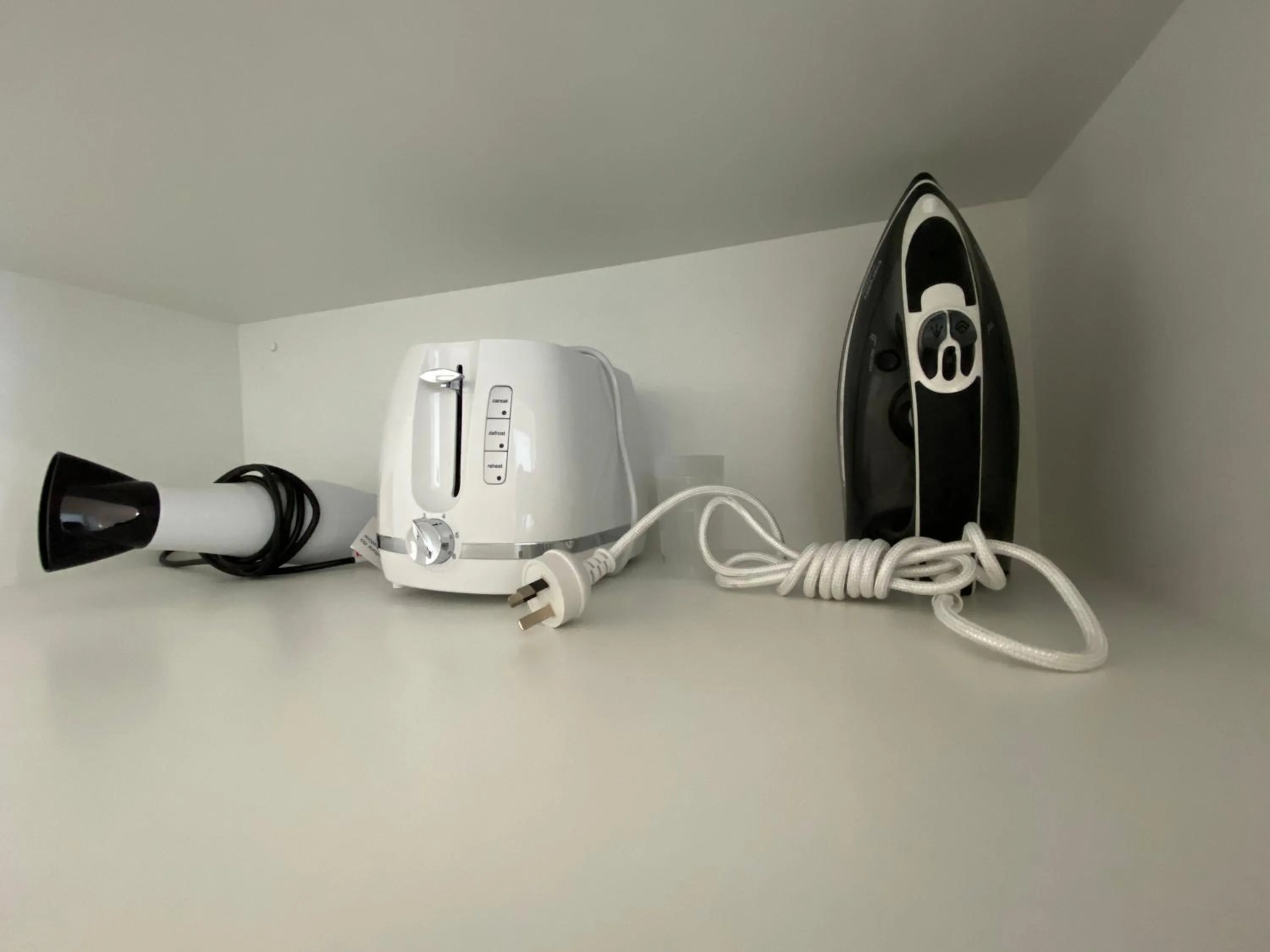 furniture in Warrina Inn Wodonga CBD