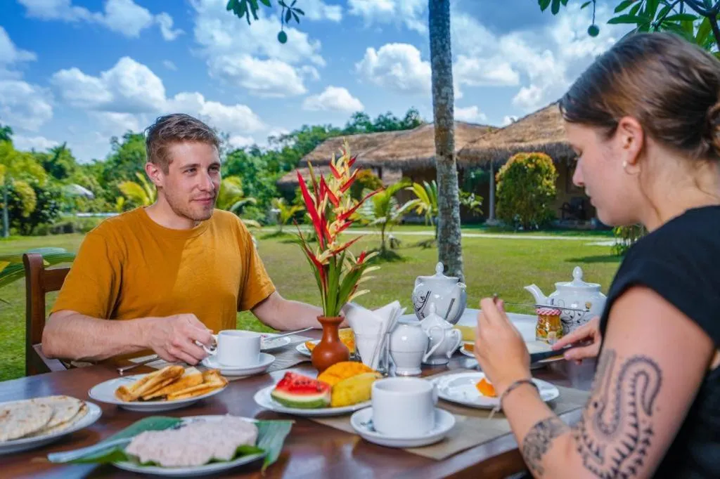 Restaurant/places to eat in Happy Man Village