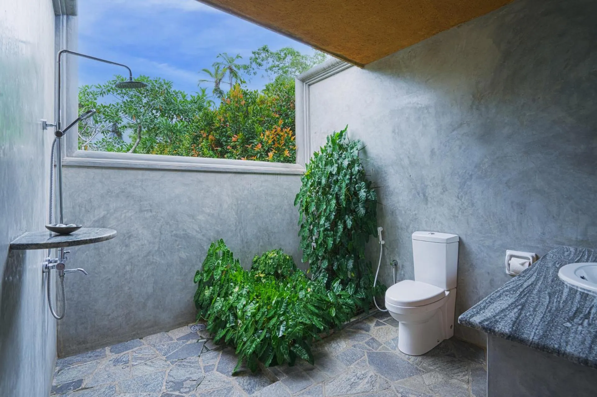 Toilet in Happy Man Village