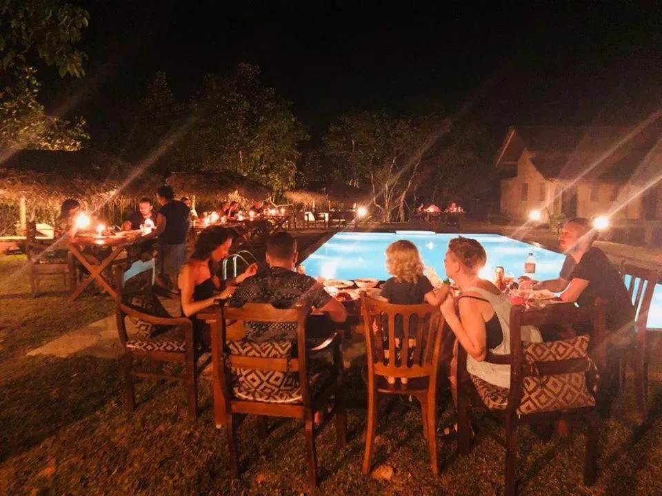 Restaurant/places to eat in Happy Man Village