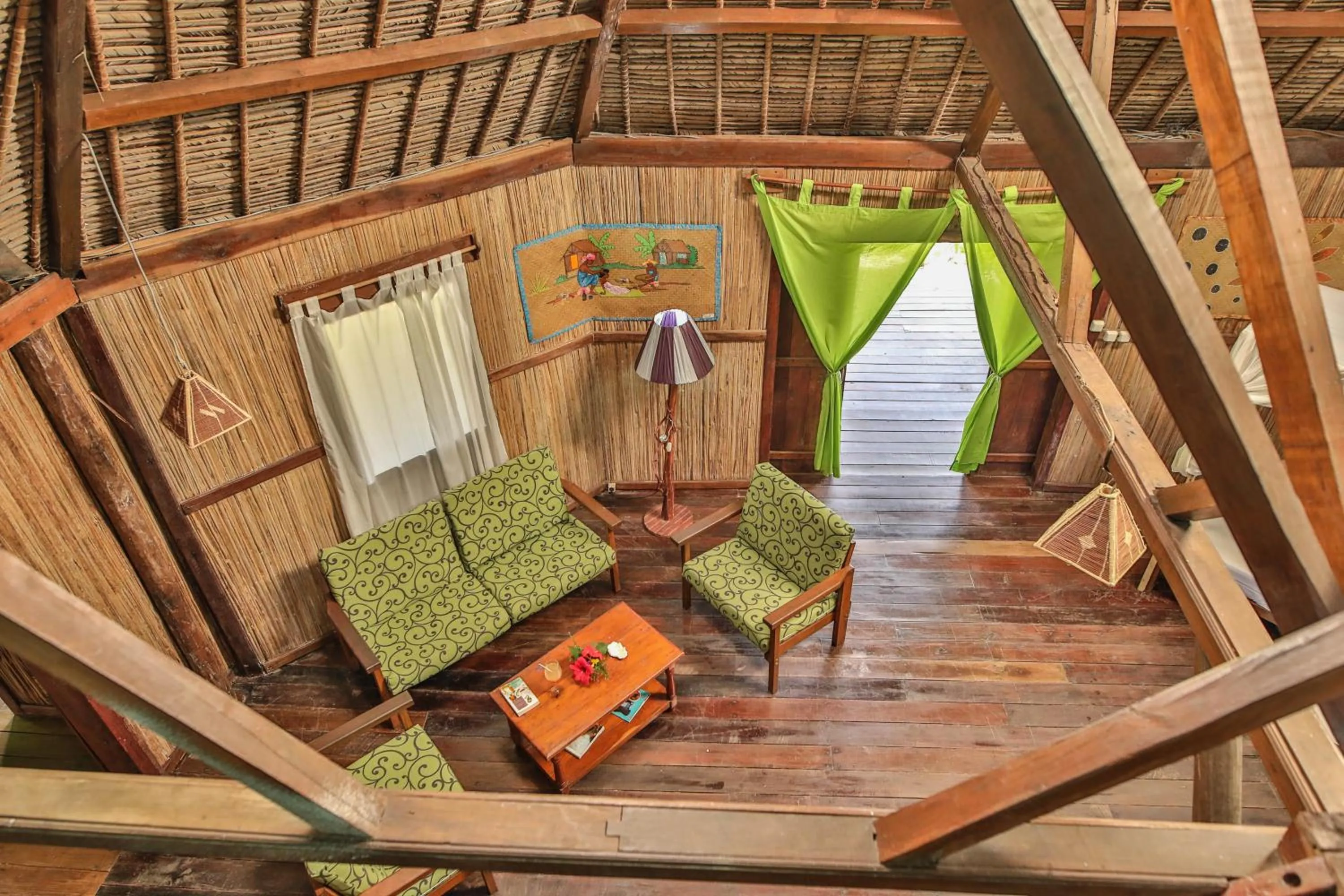 Photo of the whole room in Natiora Green Lodge