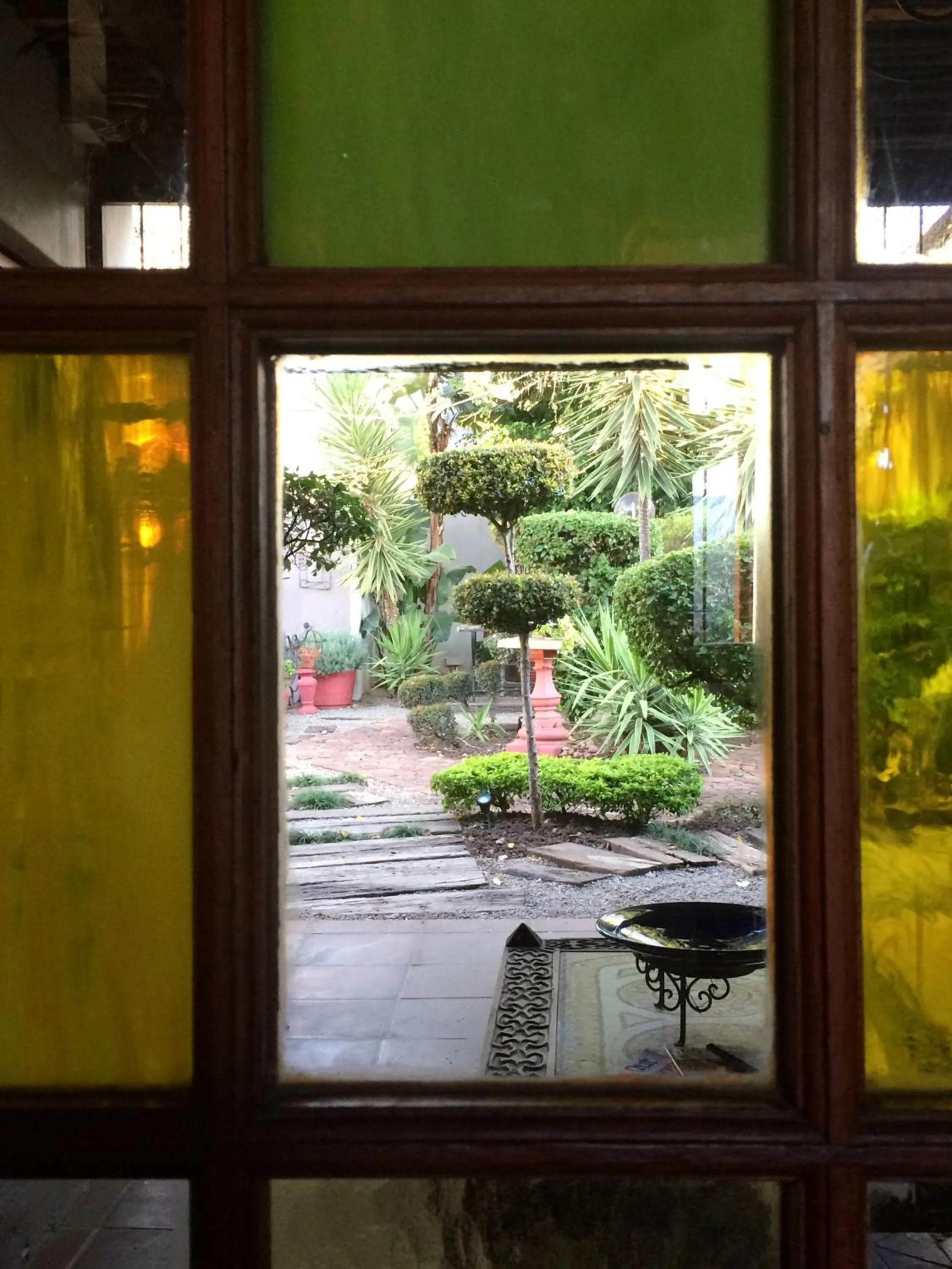 Garden in 84 on Fourth Guest House