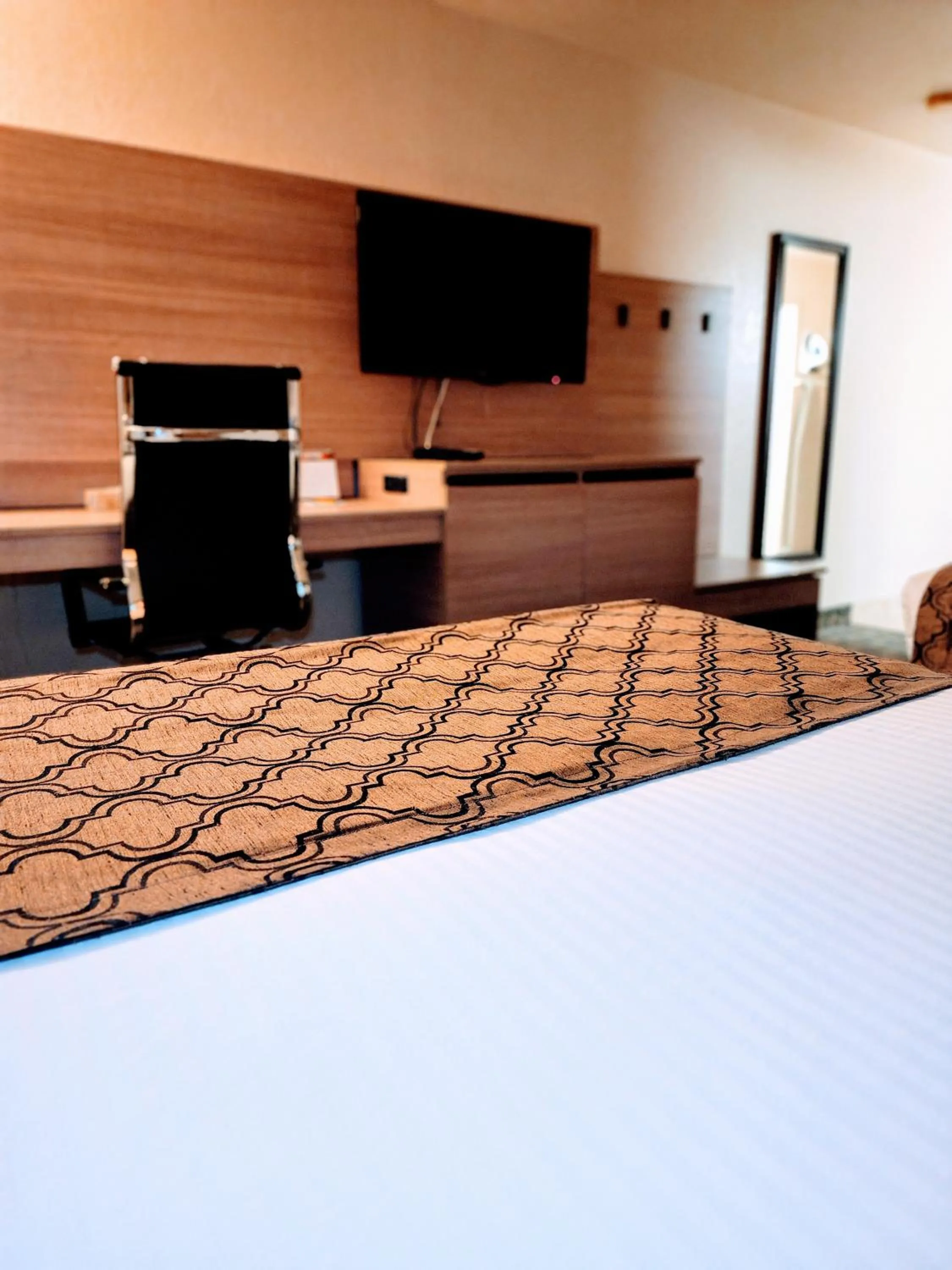 Bed in Gold Circle Inn